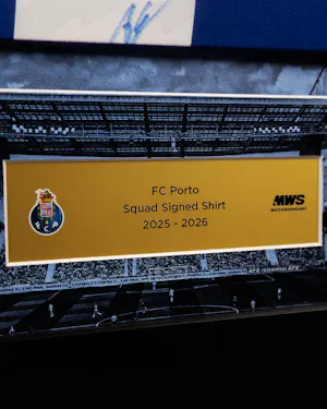 Limited Edition Framed Squad Signed Shirt 2 | Liga Betclic Champions 2025/26