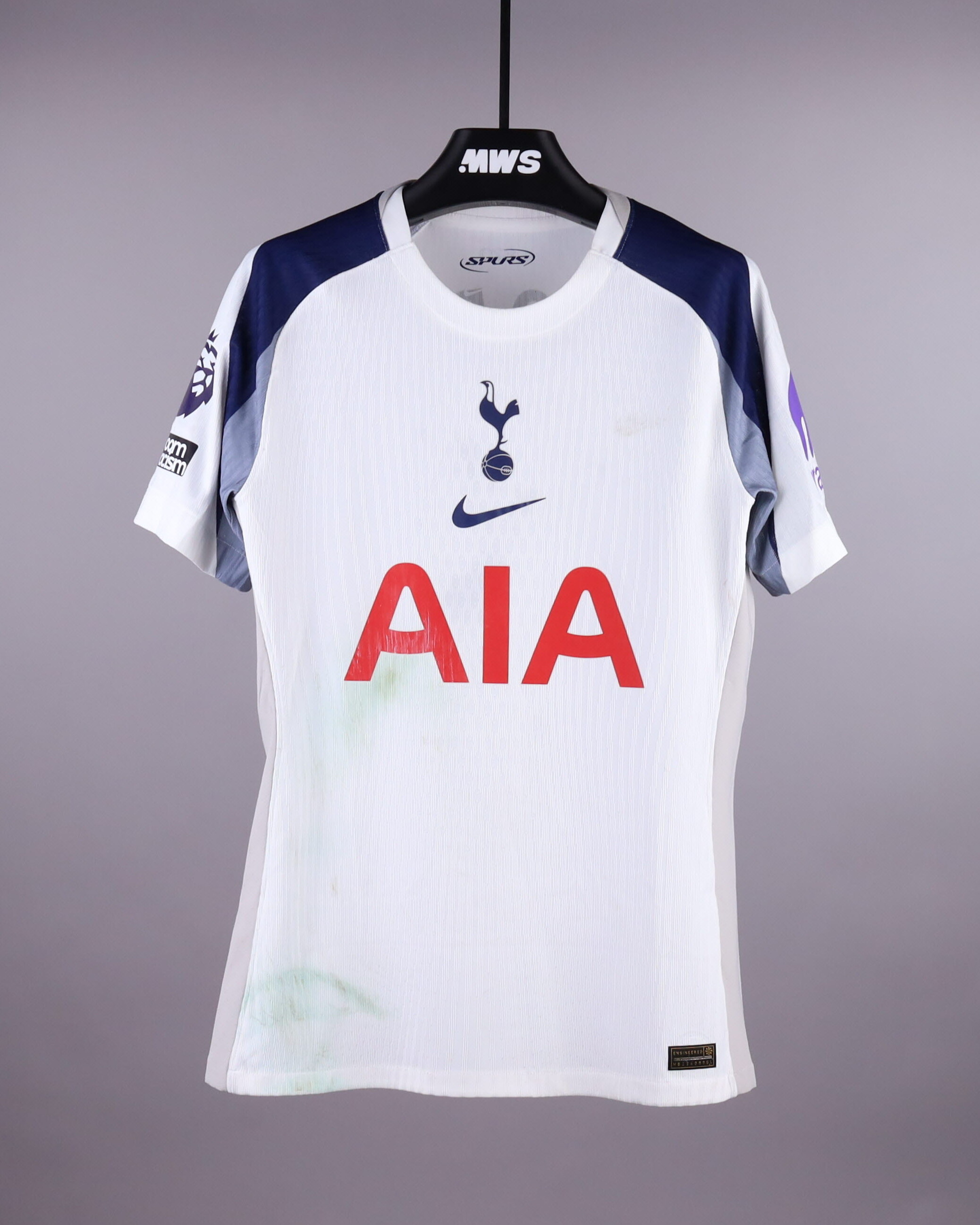 Pedro Porro Tottenham Hotspur shirt
