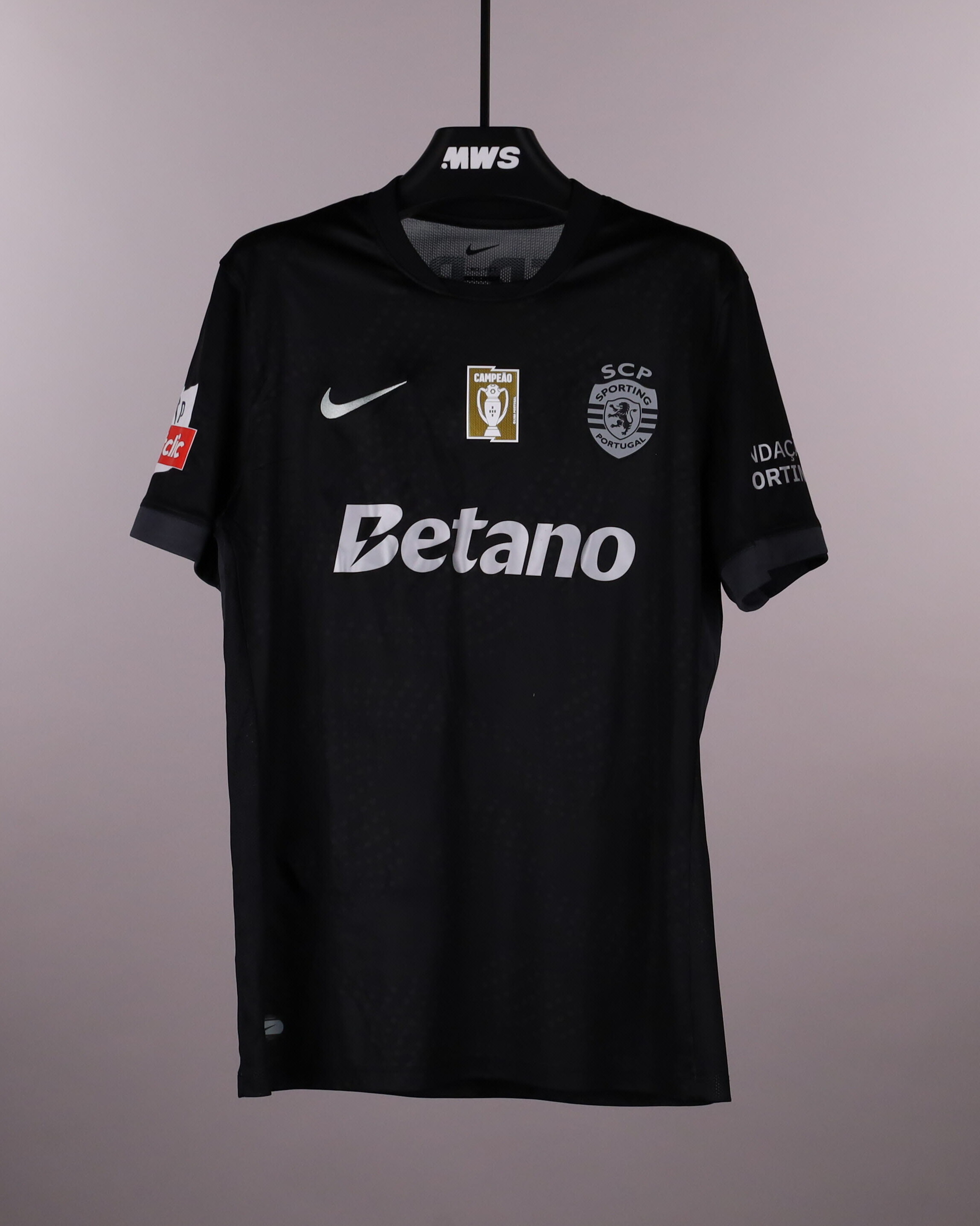 Luis Suárez | Rio Ave FC - Sporting CP | MatchWornShirt