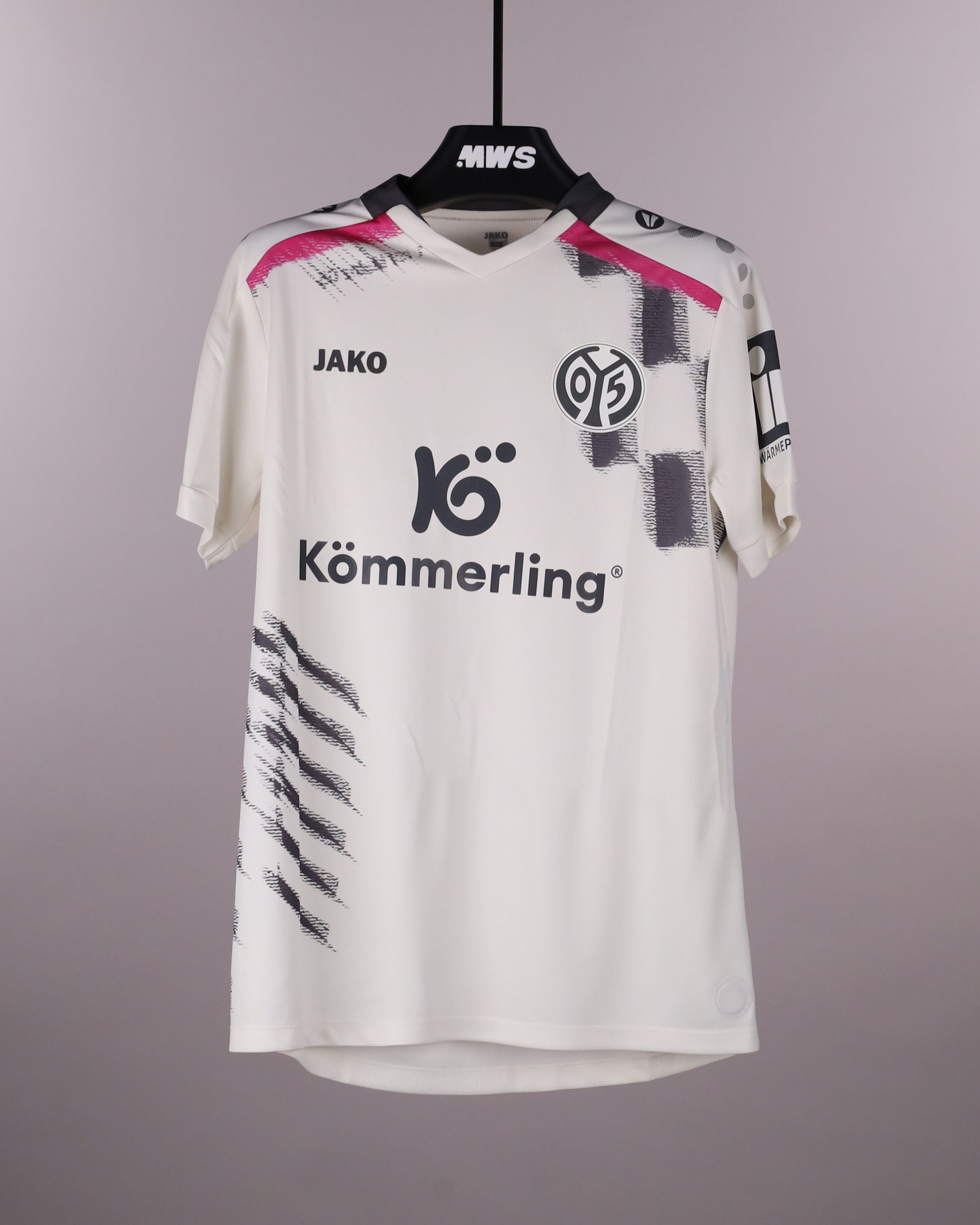 Nikolas Veratschnig | MatchWornShirt