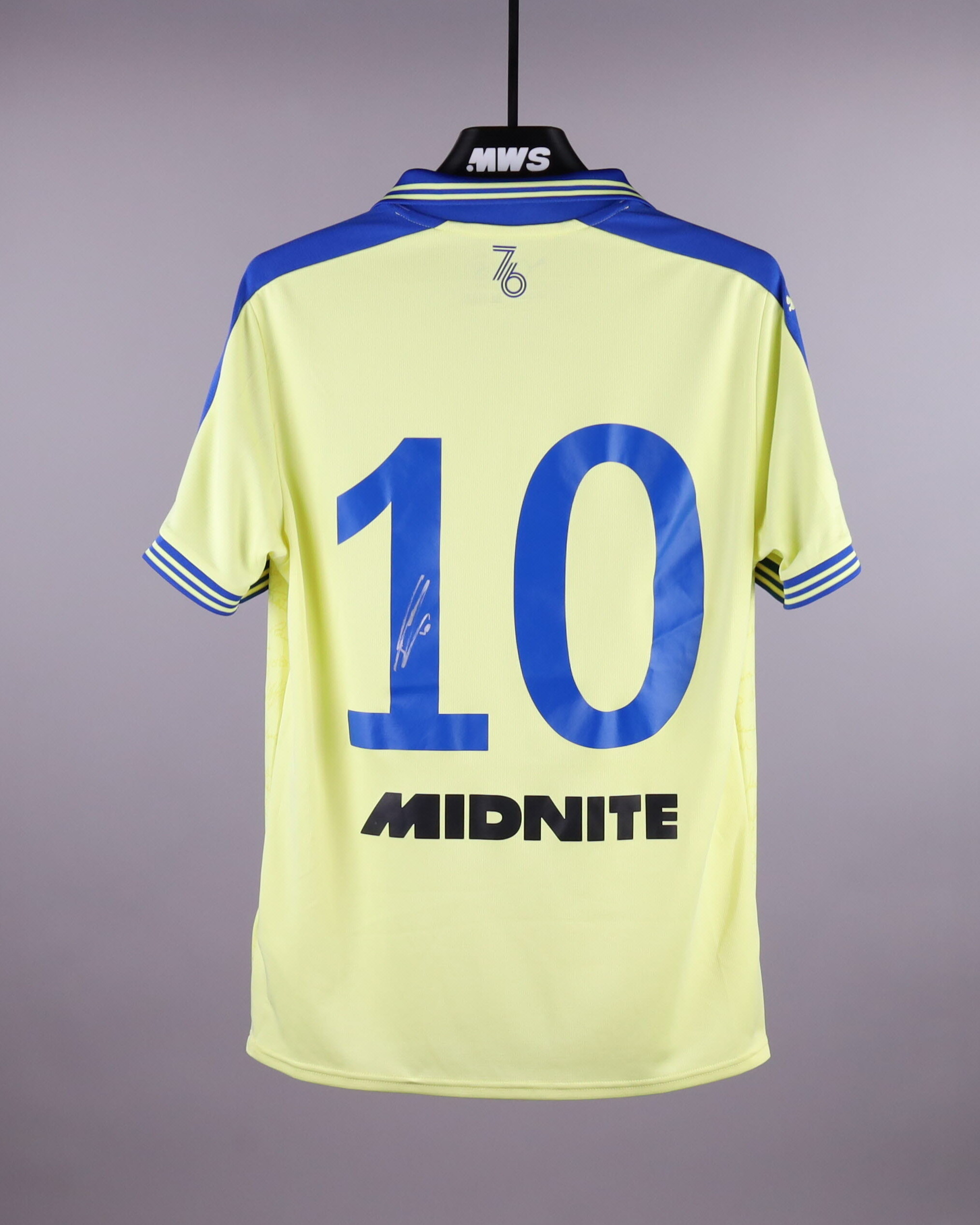Finn Azaz | MatchWornShirt