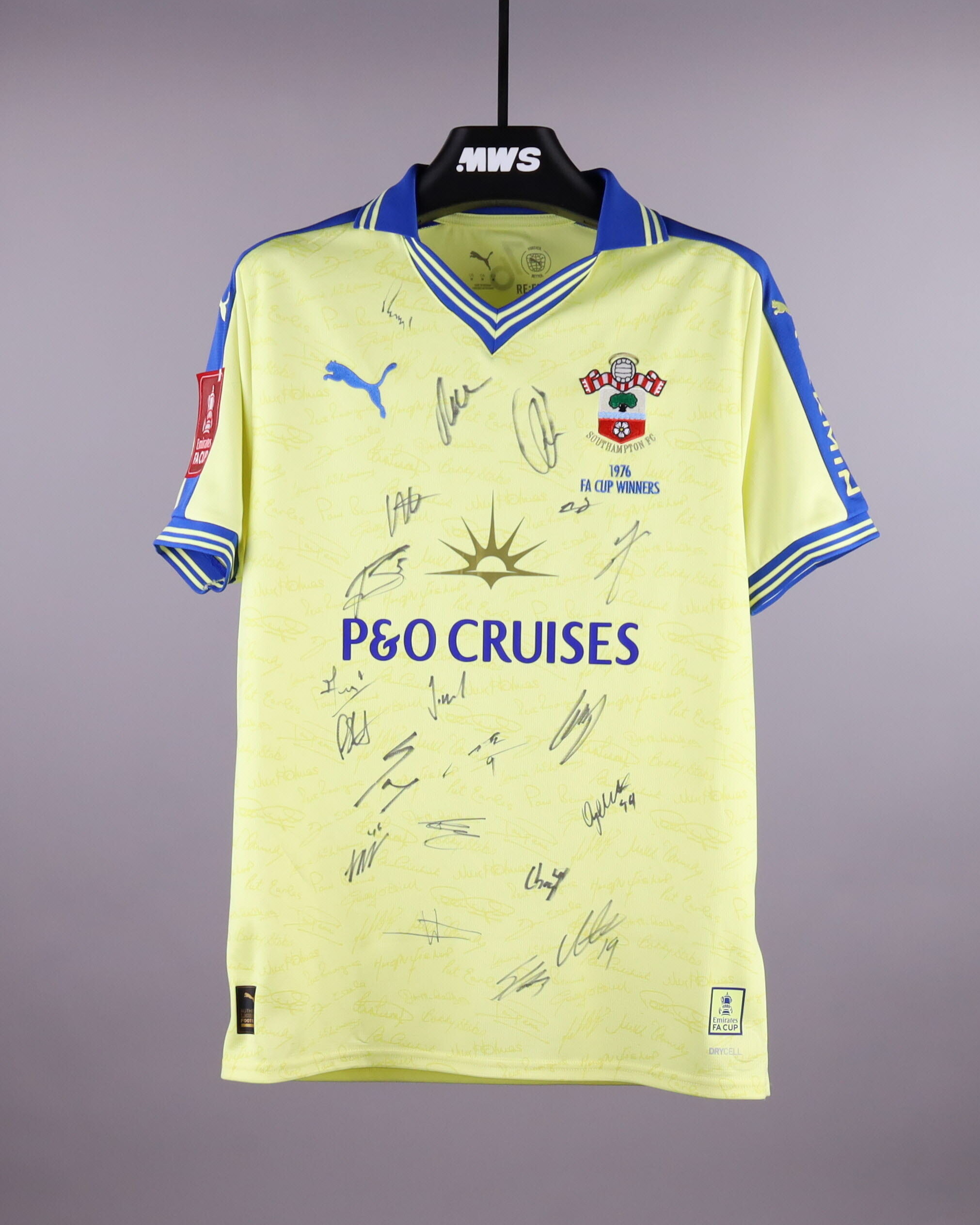 Squad Signed Shirt - 1 | MatchWornShirt