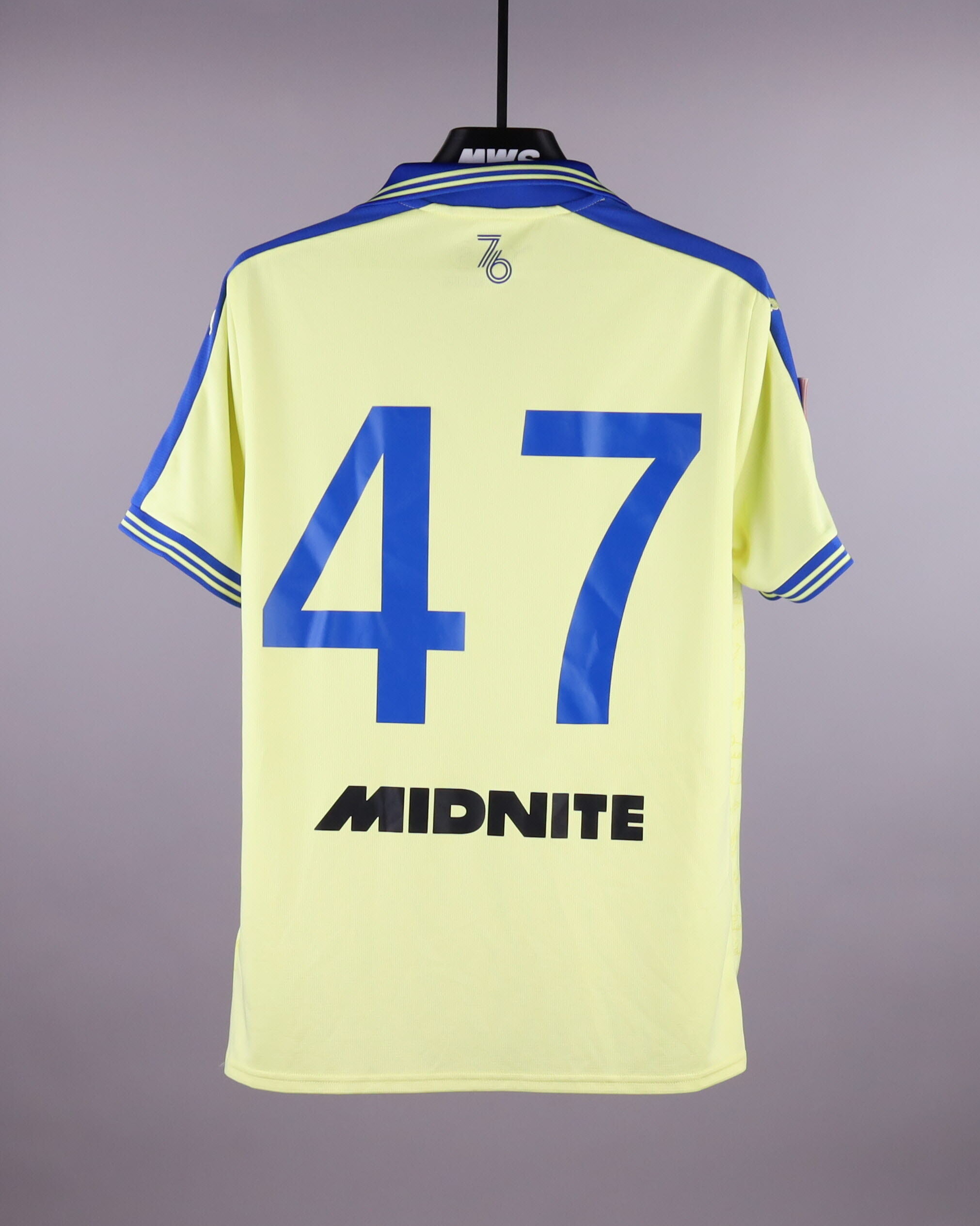 Squad Signed Shirt - 1 | MatchWornShirt
