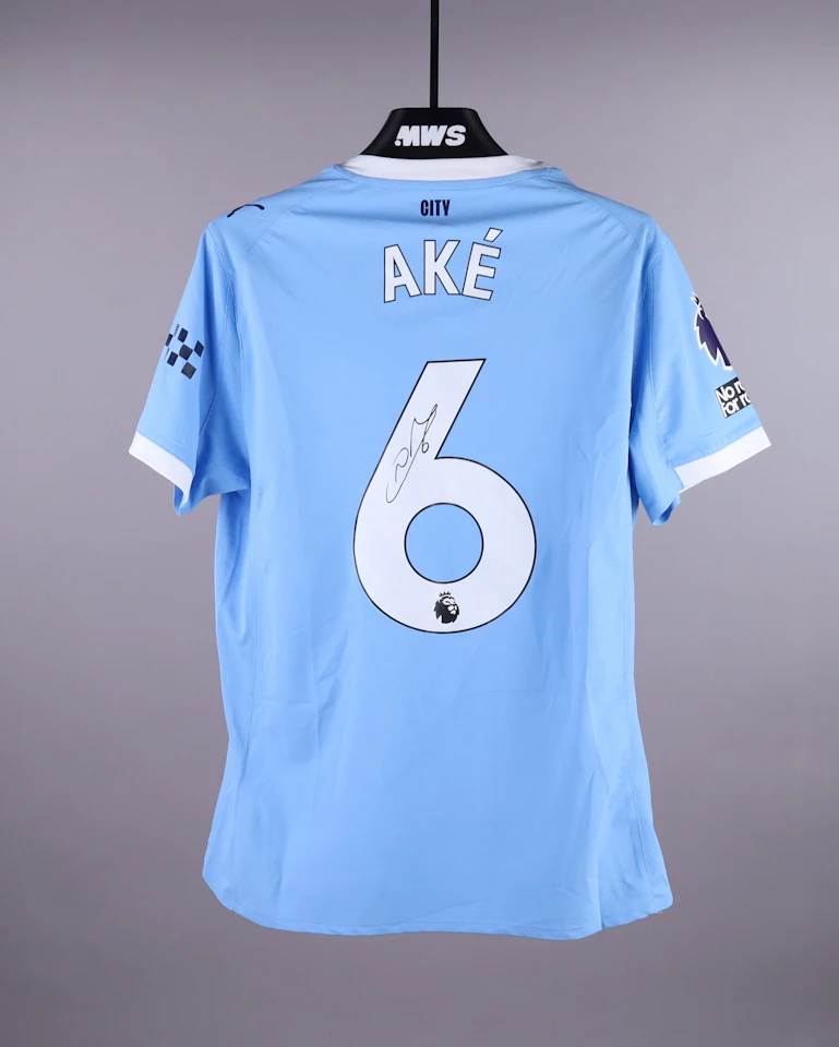 Nathan Aké Manchester City shirt