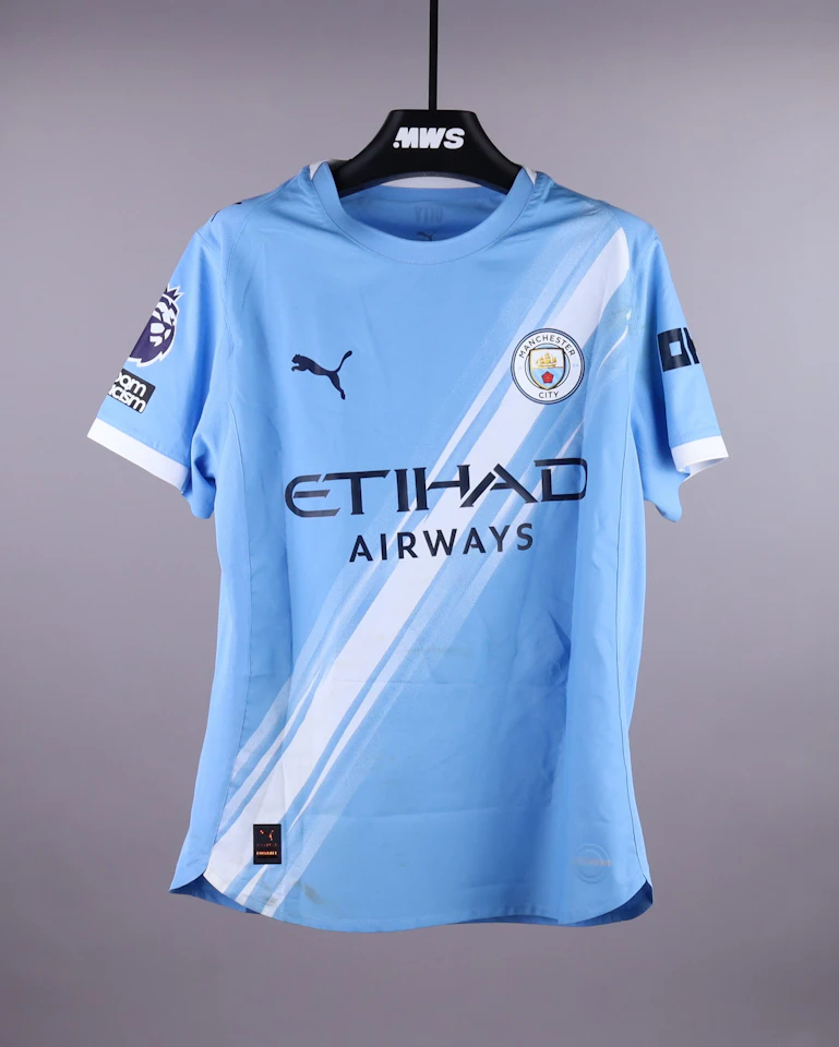 Nathan Aké Manchester City shirt