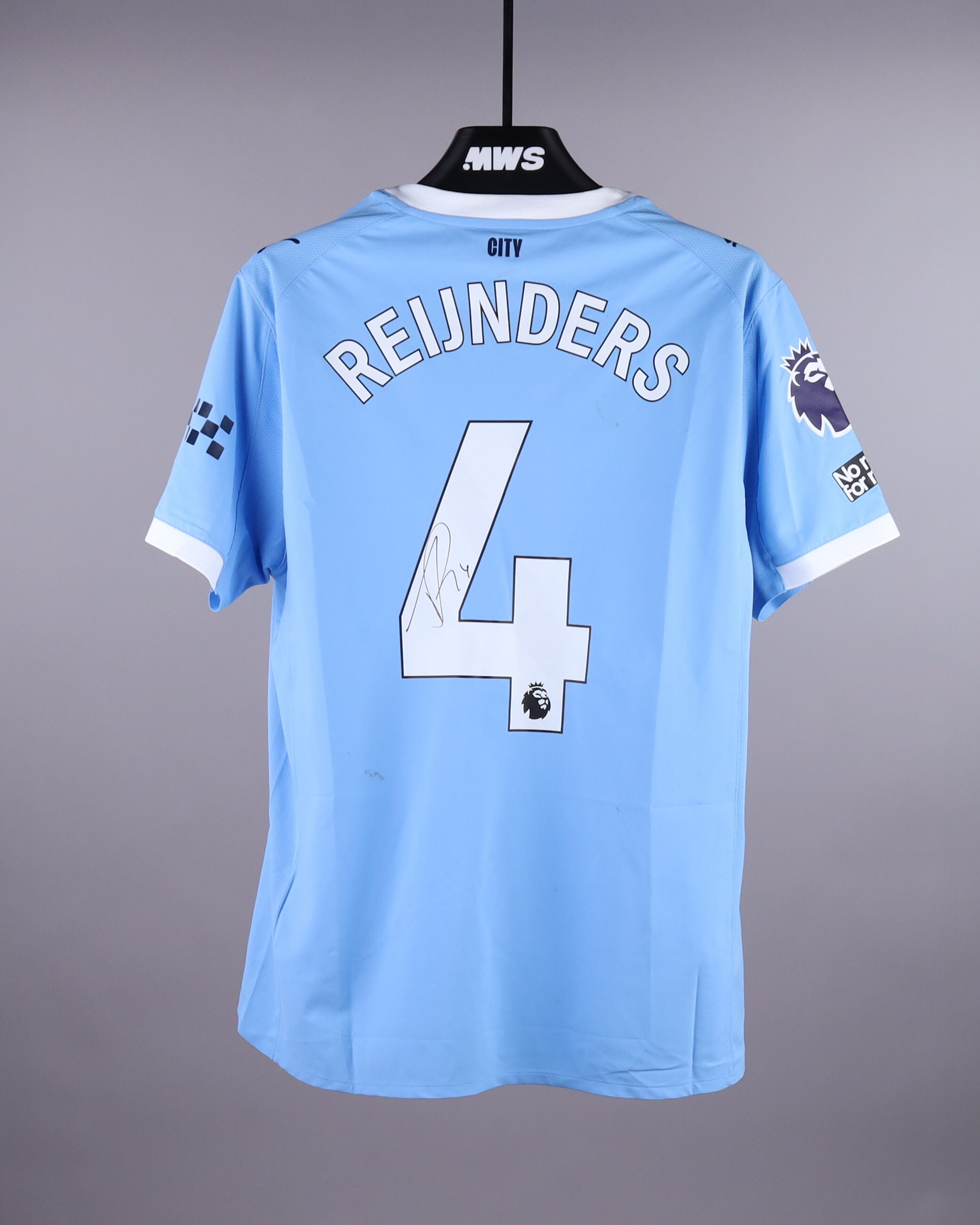 Tijjani Reijnders Manchester City shirt