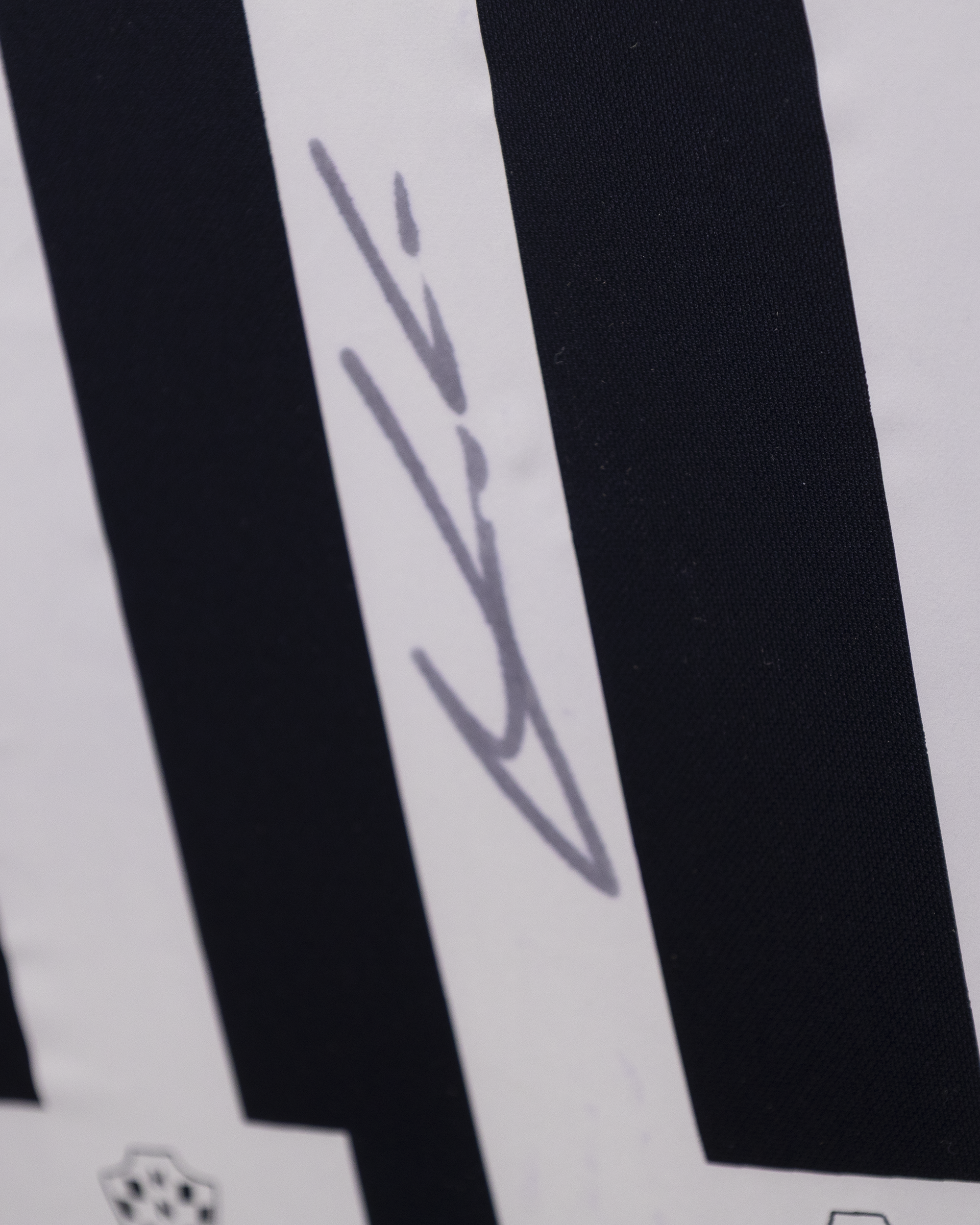 Limited Edition Framed Luka Modrić Shirt | Croatia