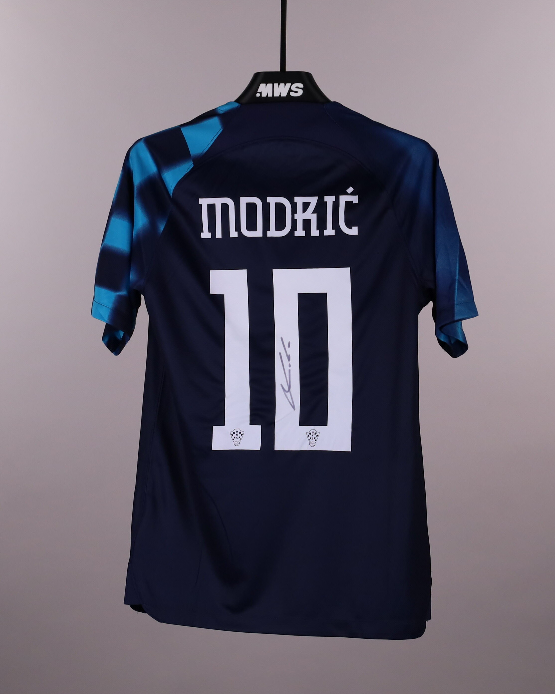 Modric ユニホーム Luka Modrić | Croatia | MatchWornShirt