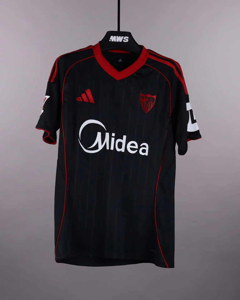 Ruben Vargas Sevilla FC のシャツ