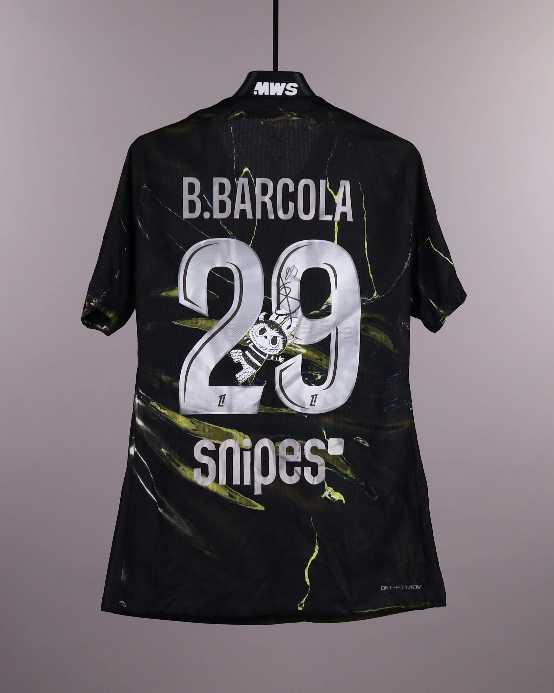 Match worn and signed shirts - Football, Basketball, Cycling & Rugby