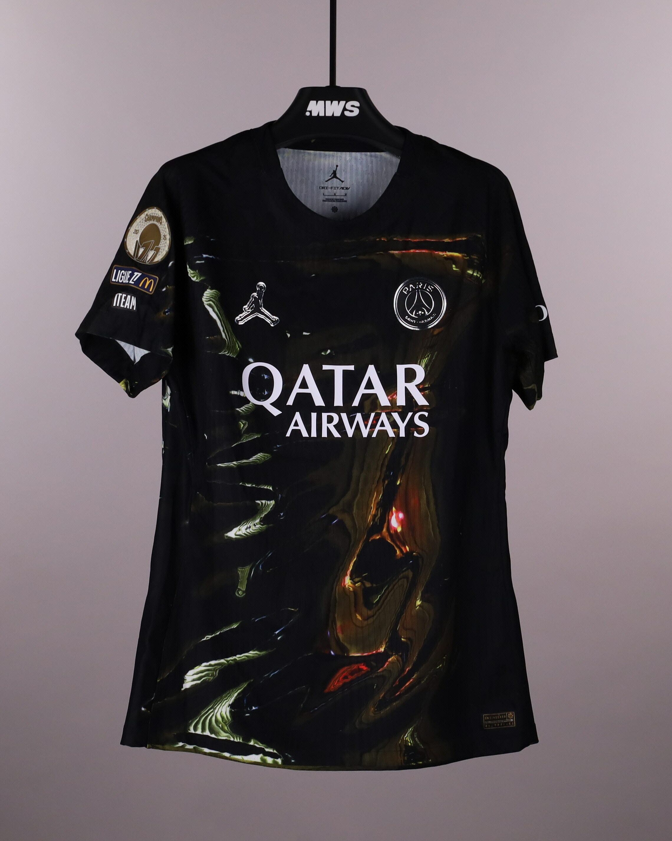 Match worn and signed shirts - Football, Basketball, Cycling & Rugby
