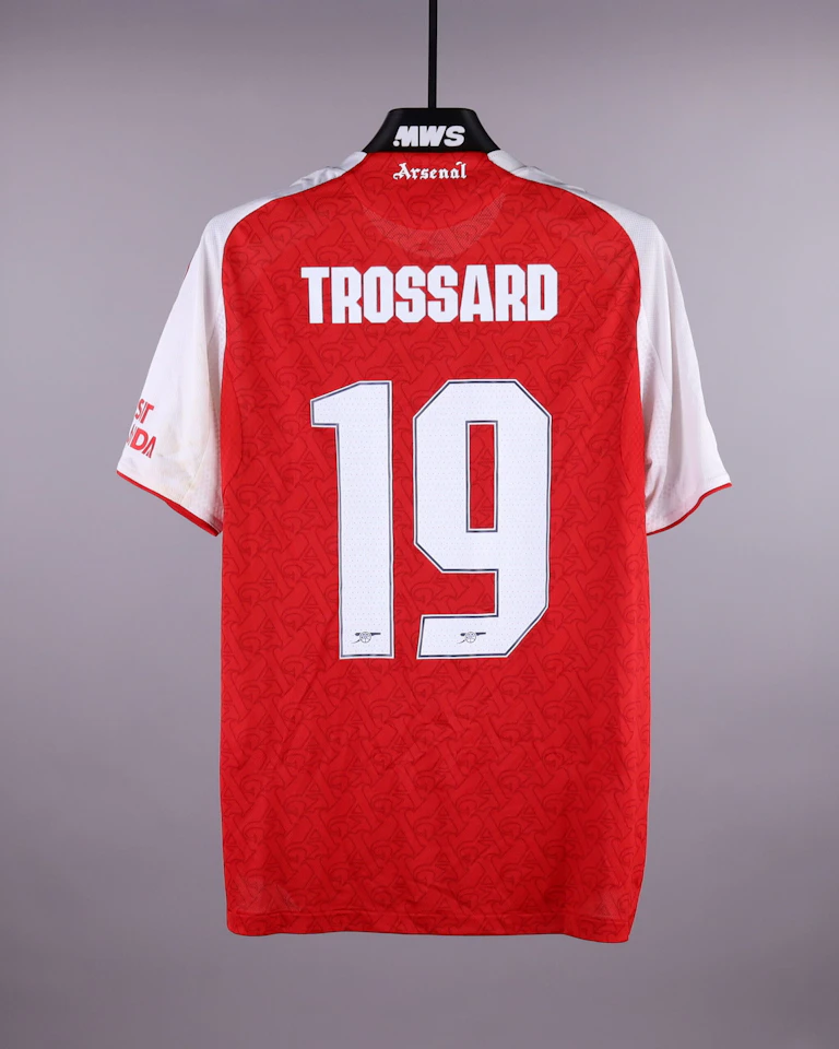 Leandro Trossard Arsenal jersey