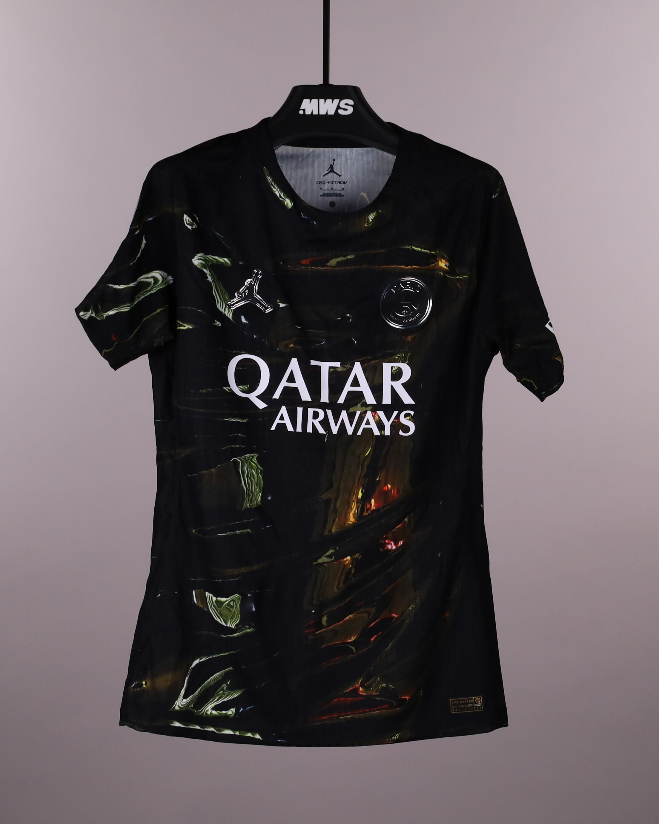 Vitinha Paris Saint-Germain shirt