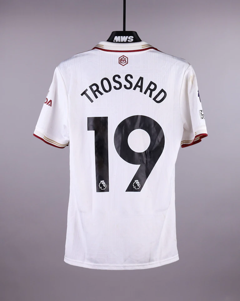 Leandro Trossard Arsenal jersey