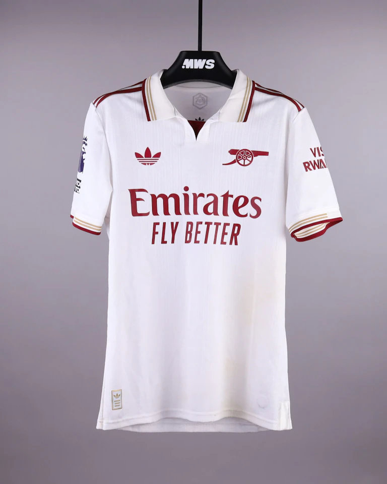 Leandro Trossard Arsenal jersey