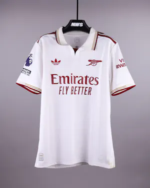 Viktor Gyökeres Arsenal jersey