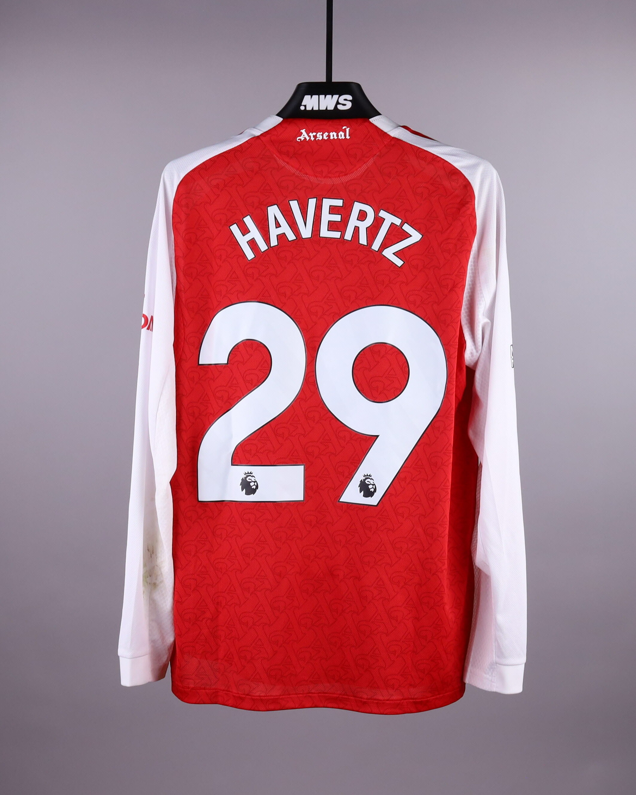 MatchWornShirt