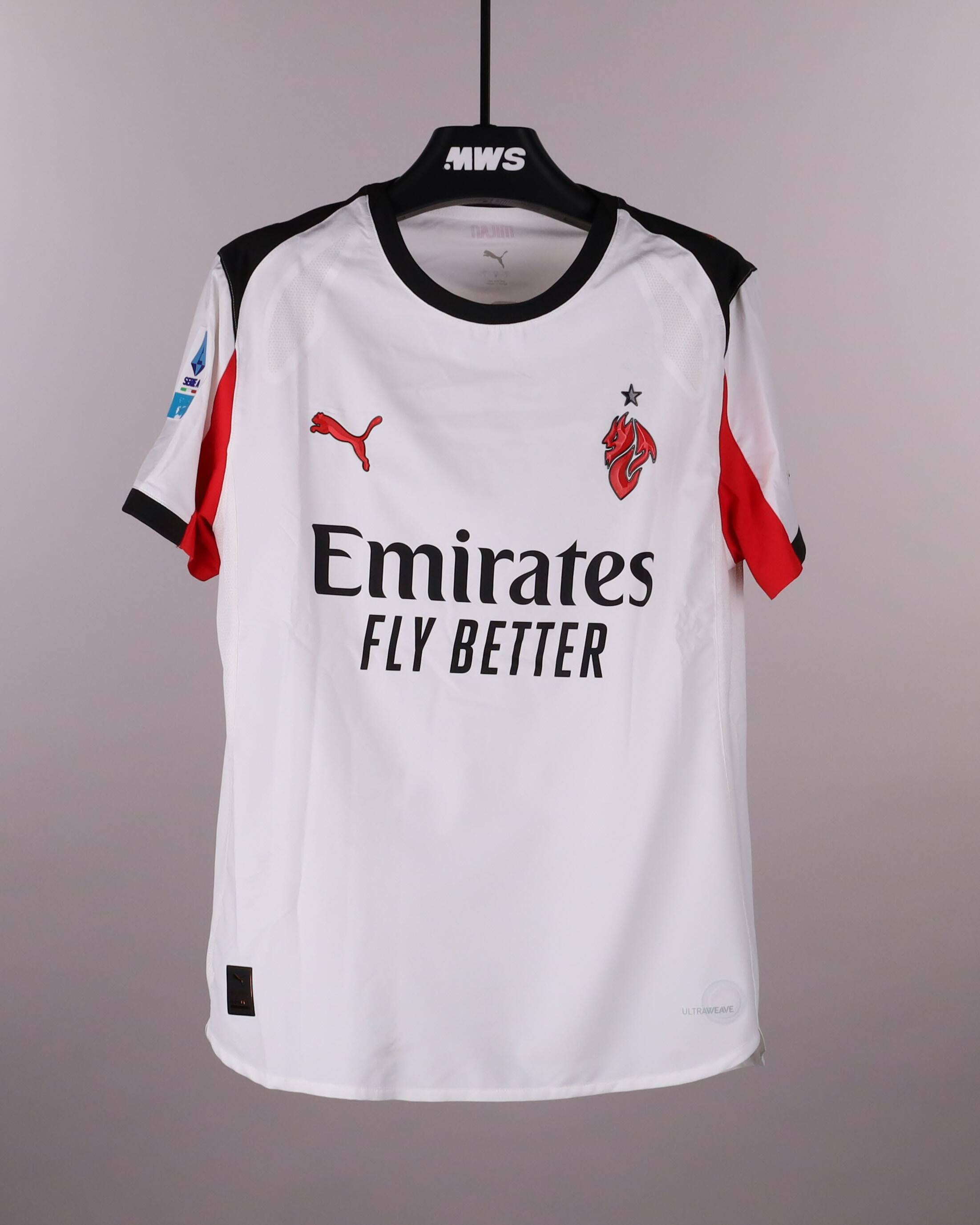 Fikayo Tomori AC Milan shirt