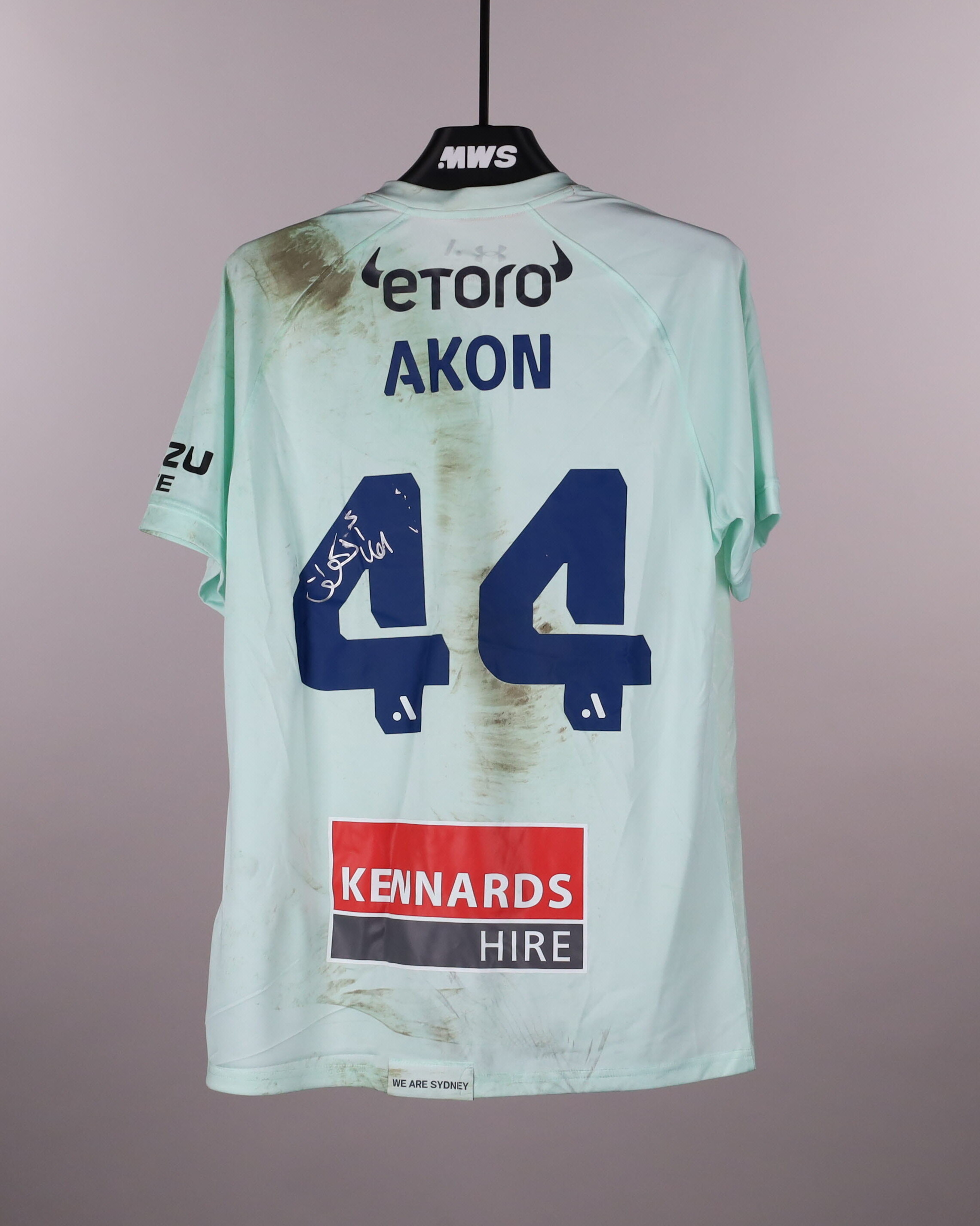 シドニーFC ユニフォーム　サイン入り Official Sydney FC Soccer Game-Worn Jerseys Auctions - MatchWornShirt