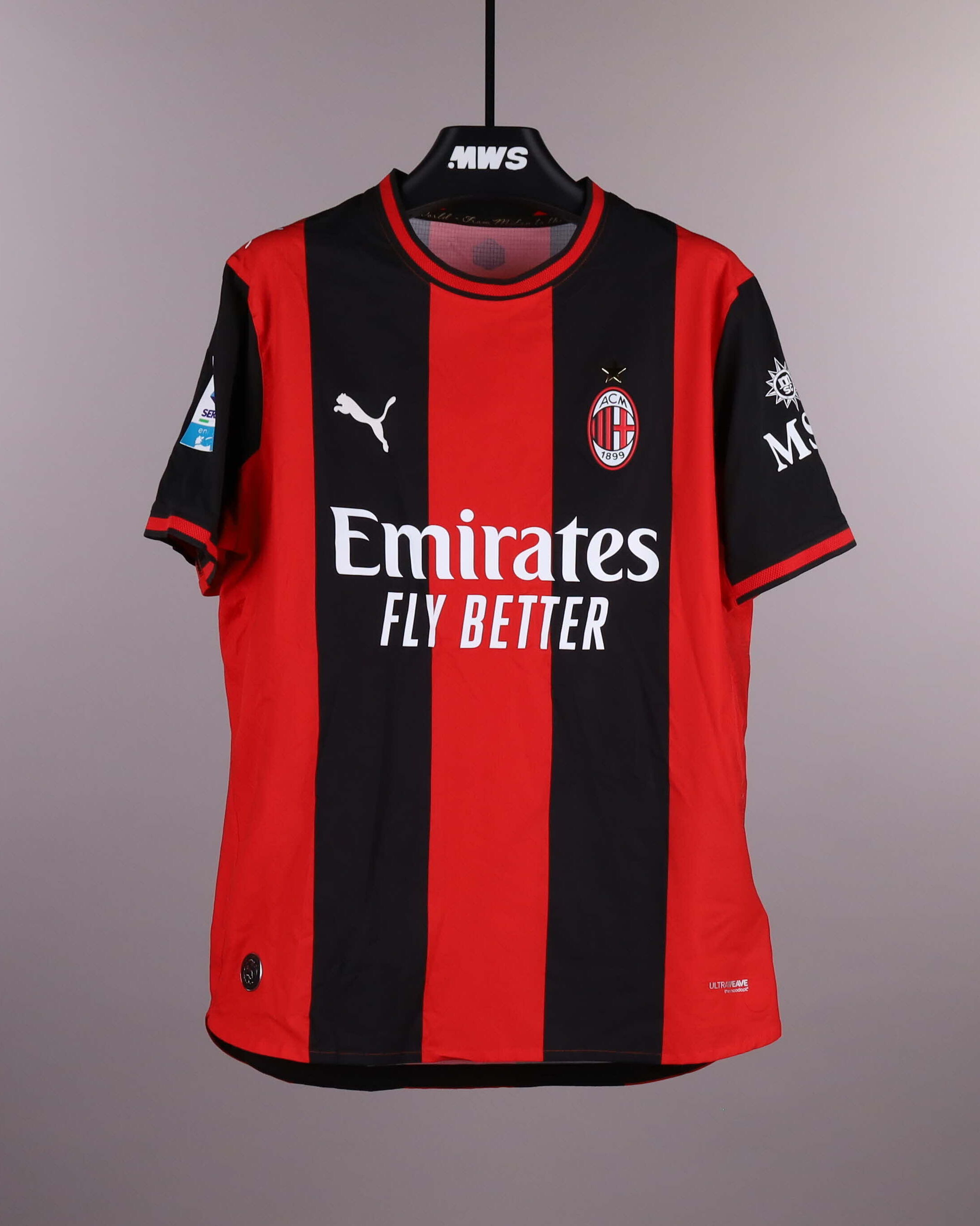 Fikayo Tomori AC Milan shirt