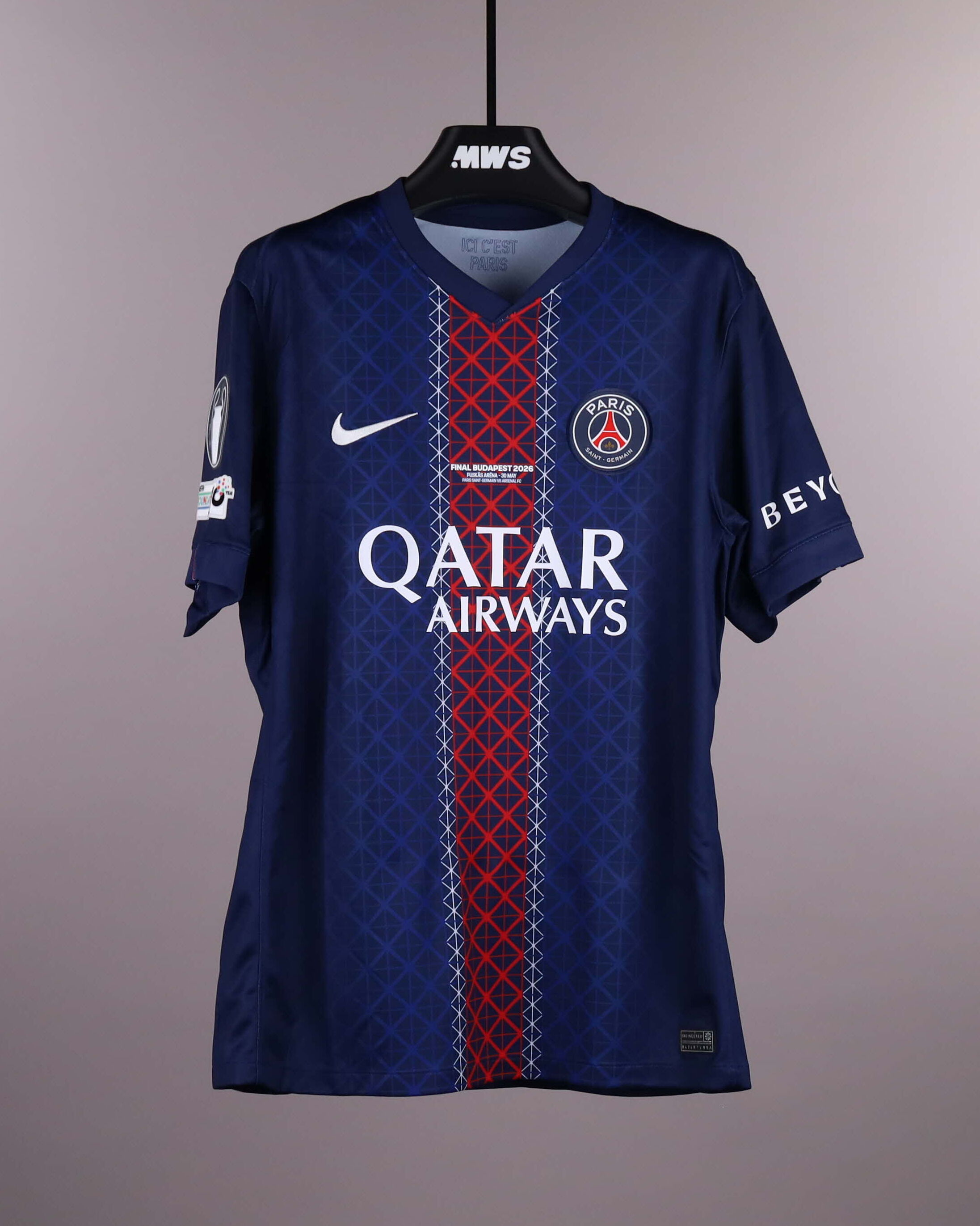 Nuno Mendes Paris Saint-Germain shirt