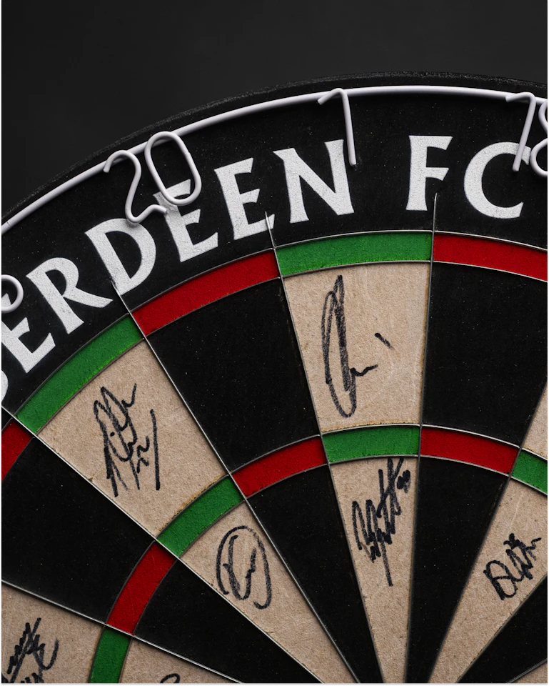 Squad Signed Aberdeen F.C. Dartboard