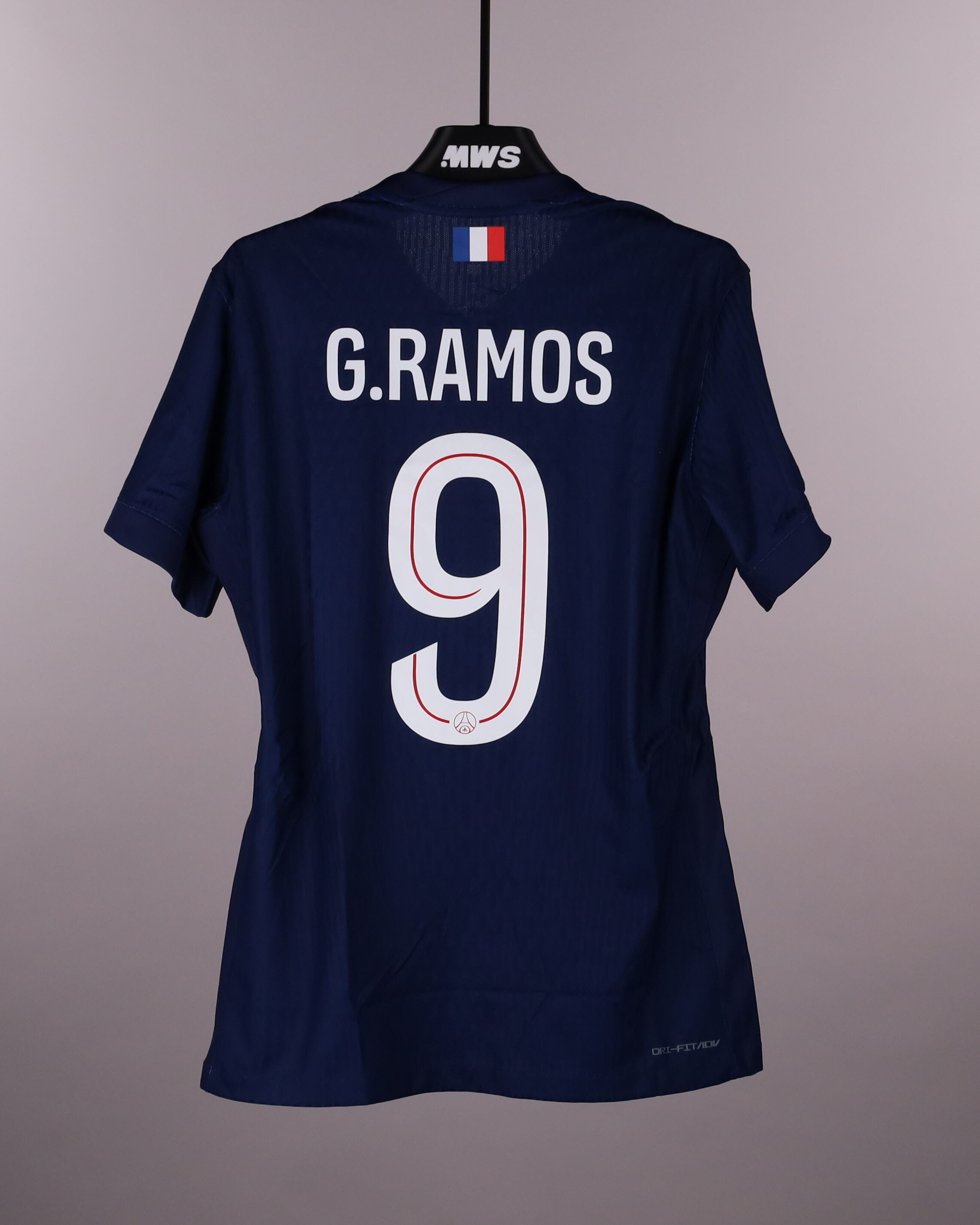 Gonçalo Ramos Paris Saint-Germain のシャツ