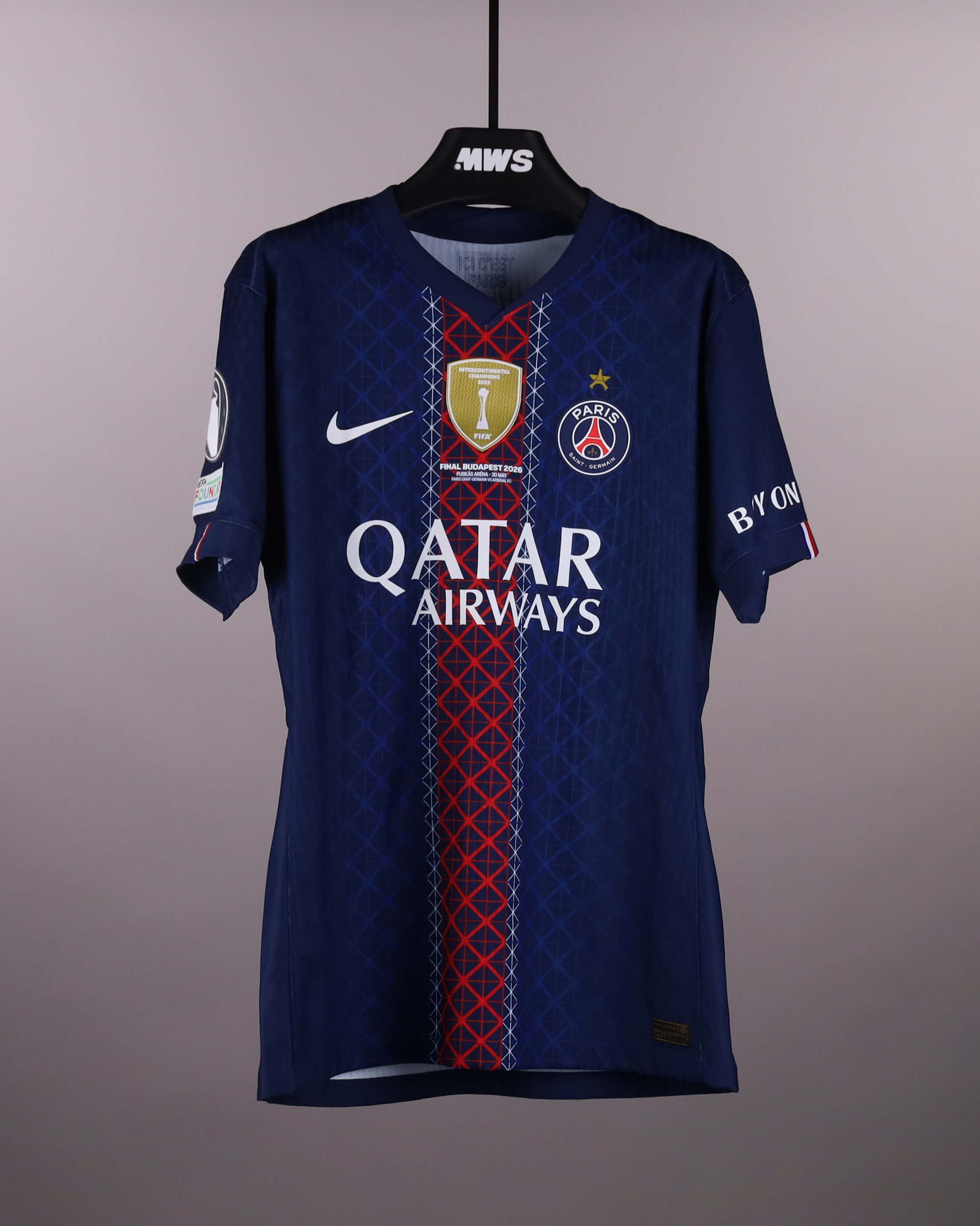 Gonçalo Ramos Paris Saint-Germain shirt