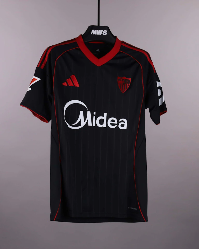 César Azpilicueta Sevilla FC shirt