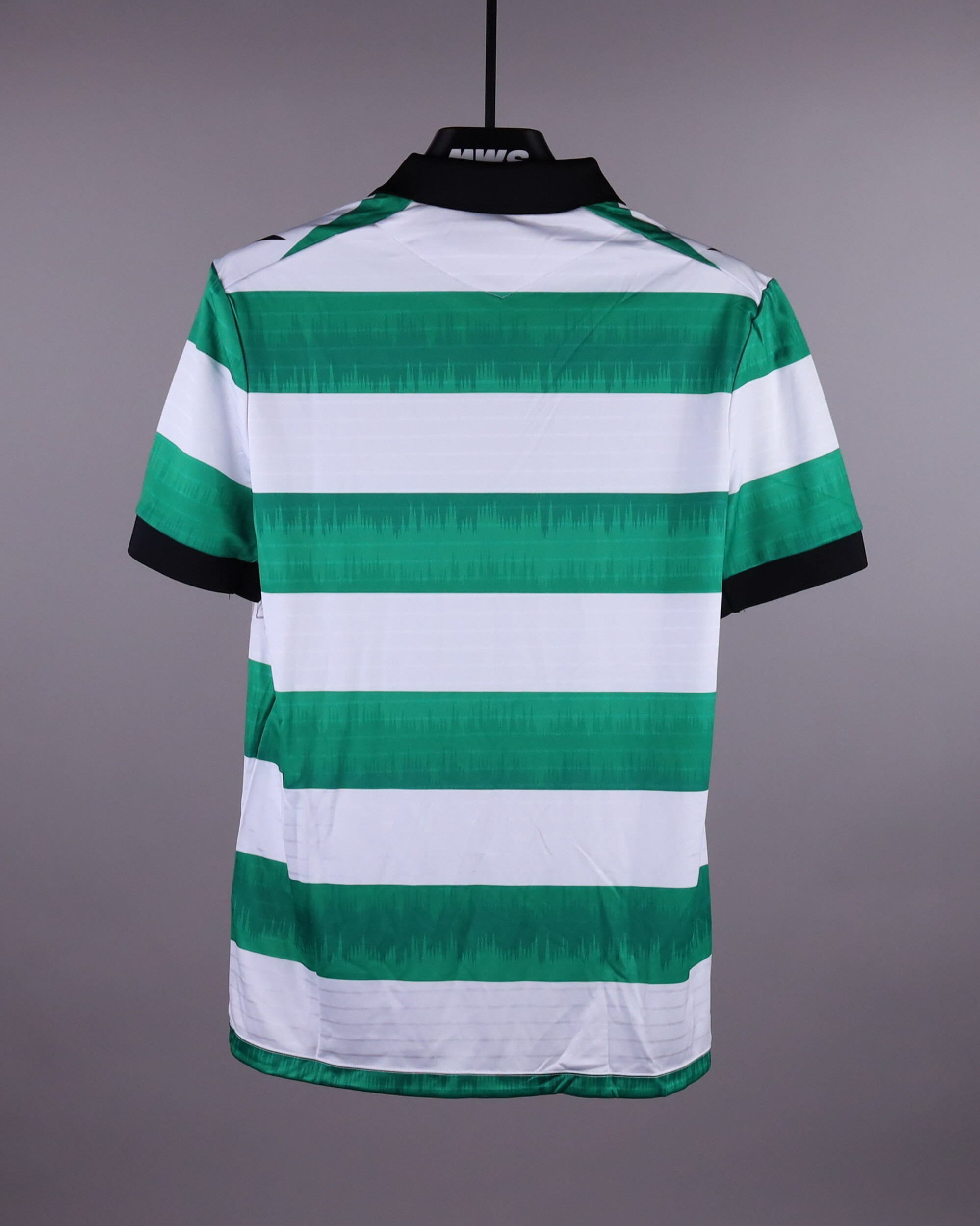 Squad Signed Shirt | Shamrock Rovers