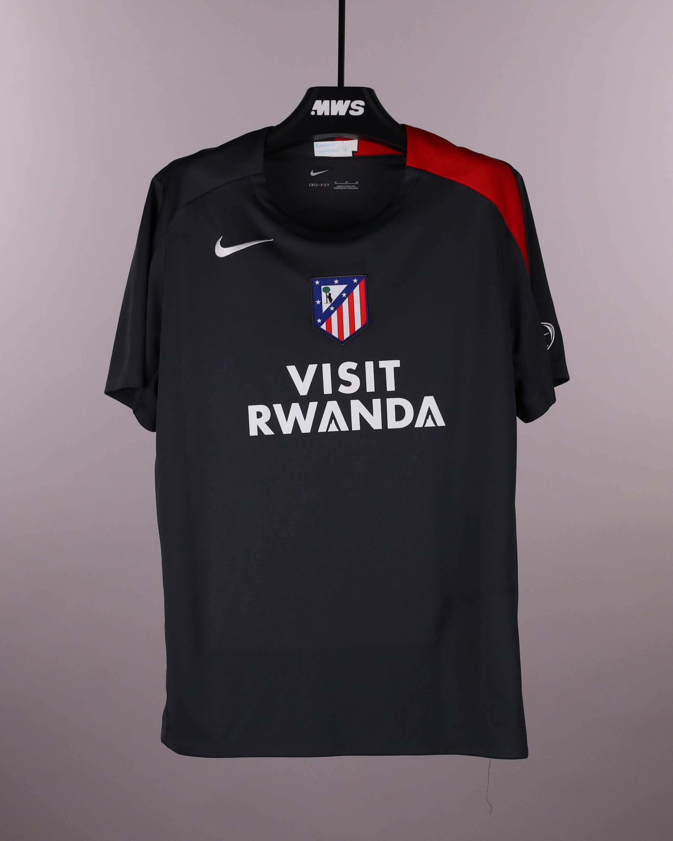 Atlético de Madrid アトレティコ　アルトゥールフェルメールユニ アトレティコ・デ・マドリードのユニフォーム | MatchWornShirt