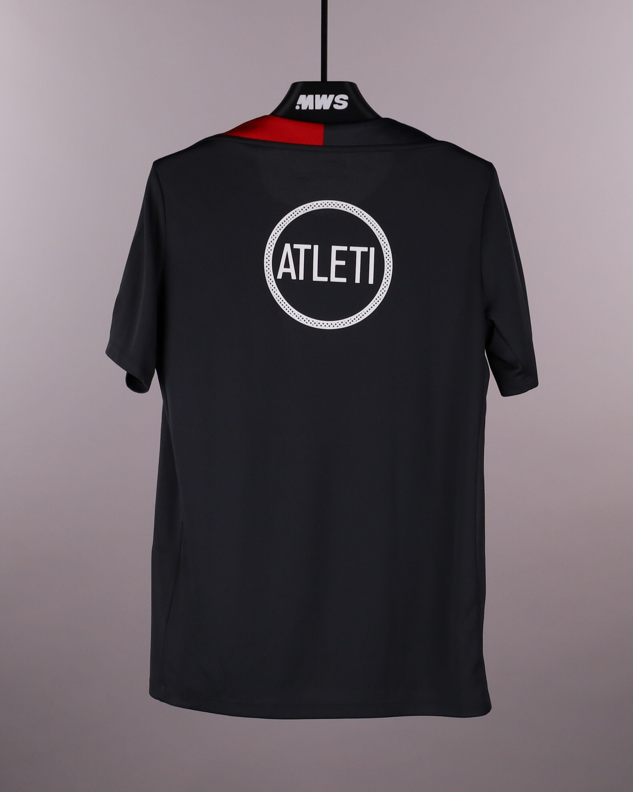 アトレティコ・デ・マドリードのユニフォーム | MatchWornShirt アトレティコ・デ・マドリードのユニフォーム | MatchWornShirt