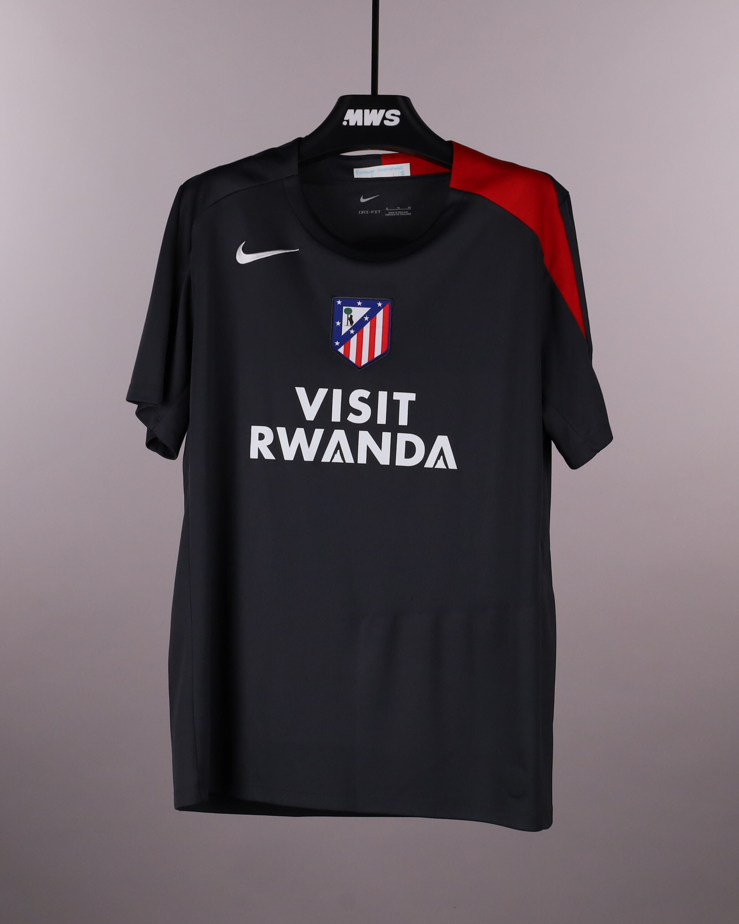 アトレティコ・デ・マドリードのユニフォーム | MatchWornShirt