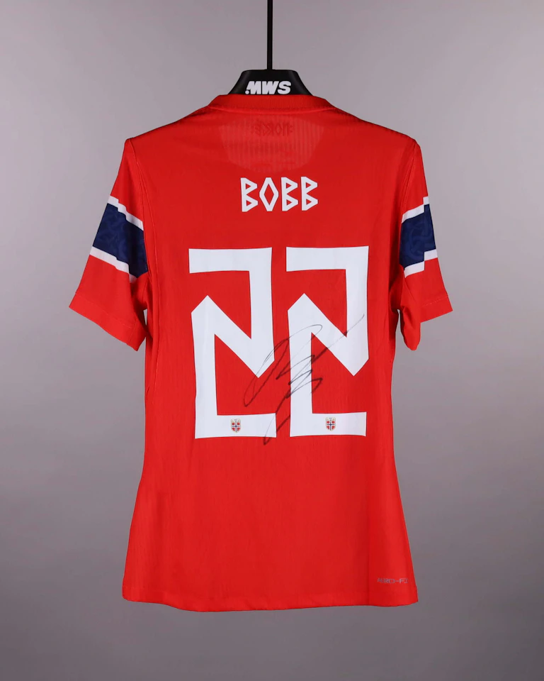 Oscar Bobb Norway forması