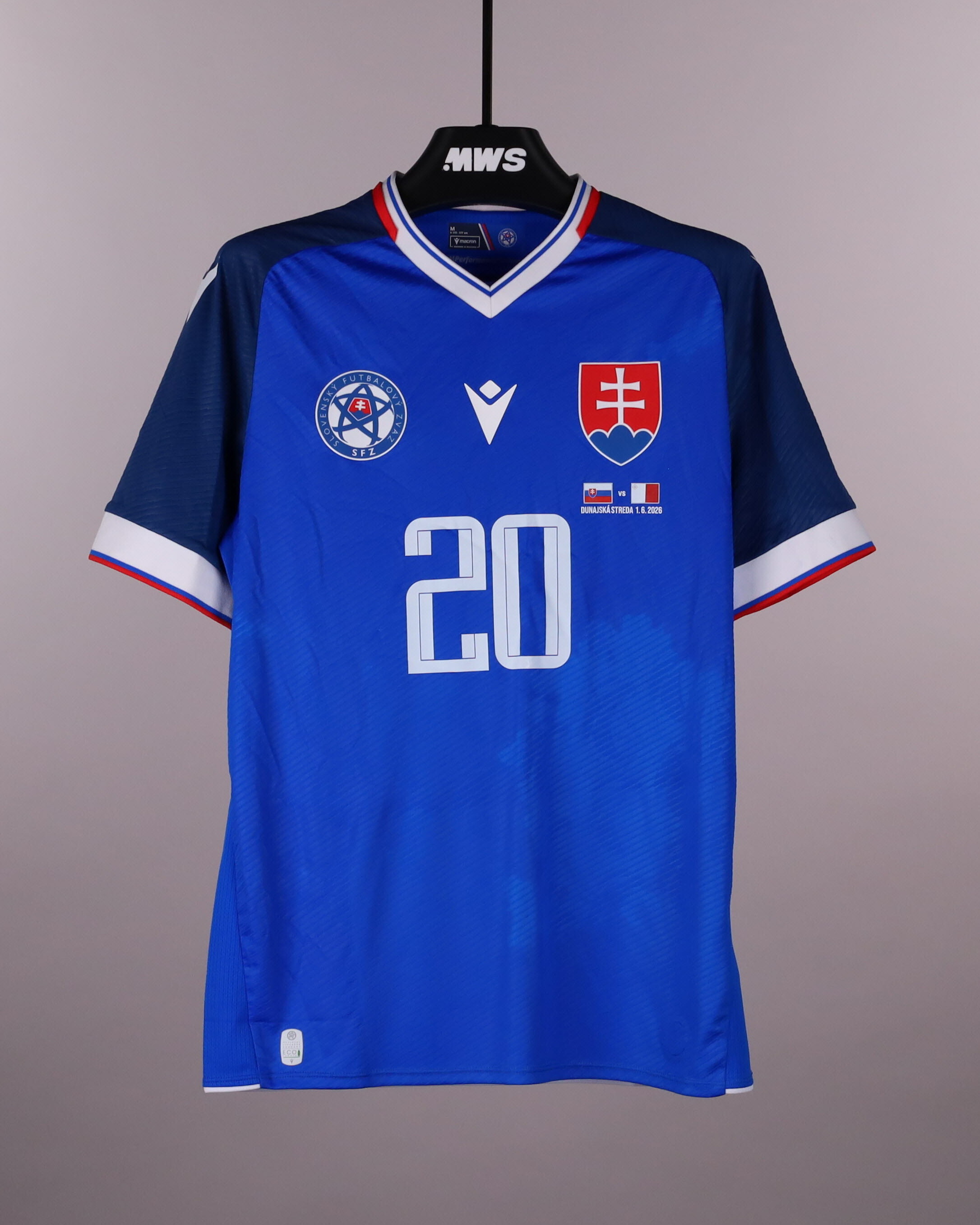 来自Slovakia的Adrián Kaprálik球衣