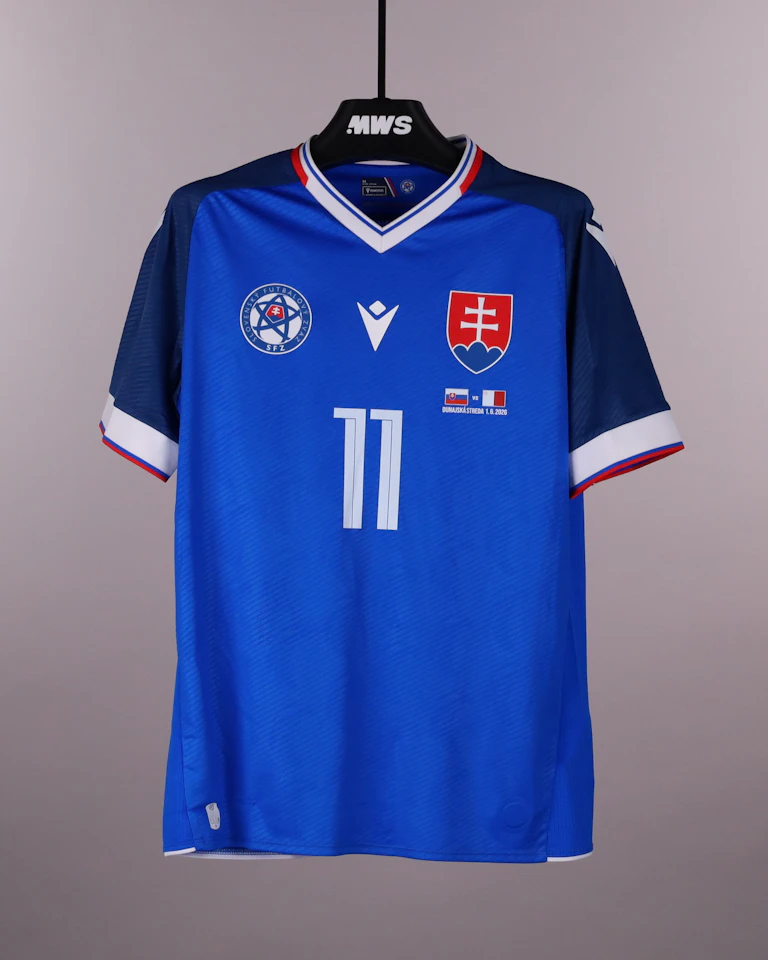 来自Slovakia的R. Galčík球衣