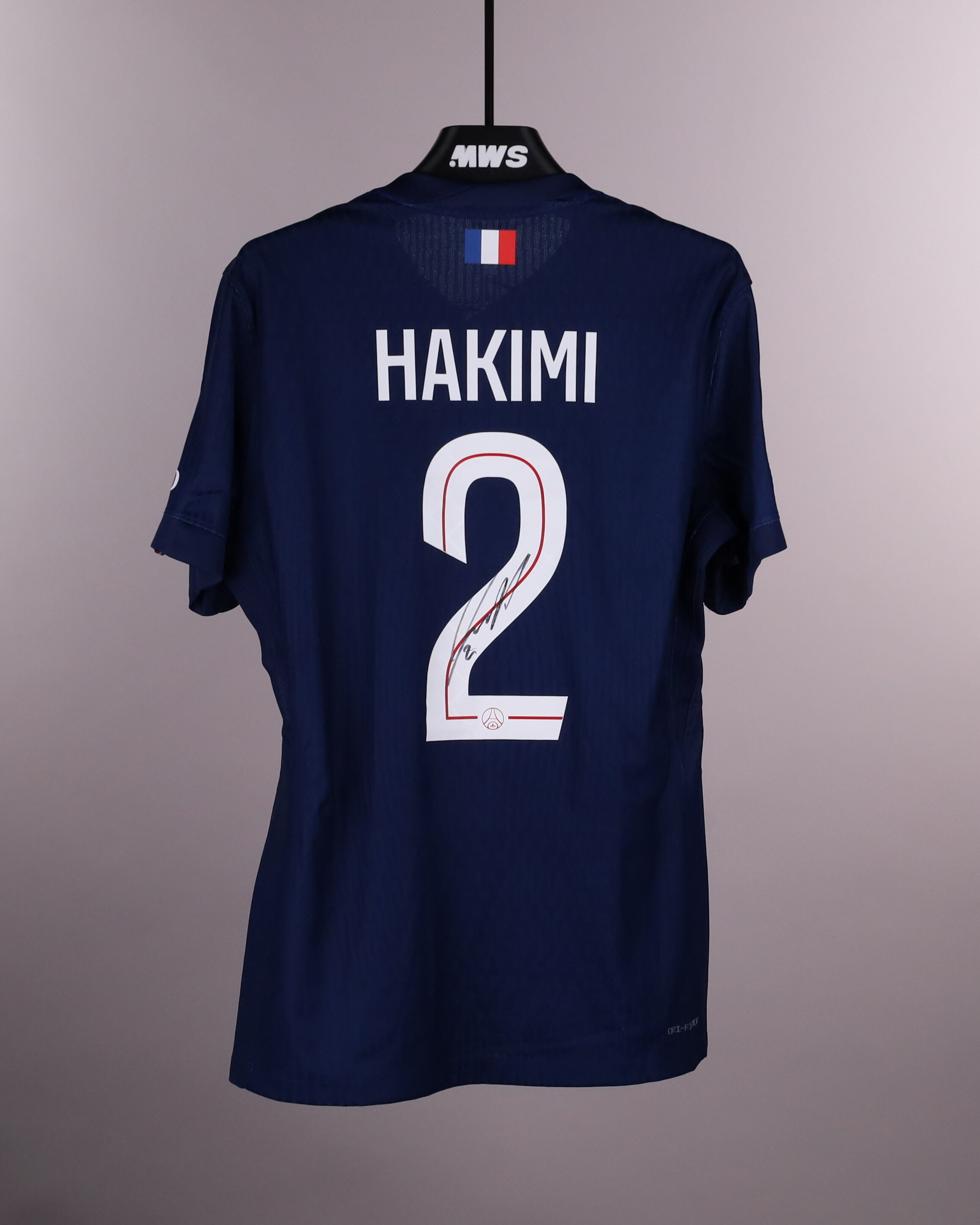 Achraf Hakimi Paris Saint-Germain shirt
