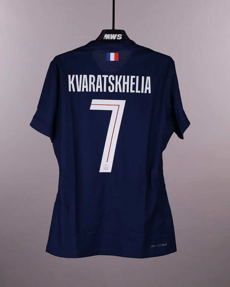 Khvicha Kvaratskhelia Paris Saint-Germain shirt