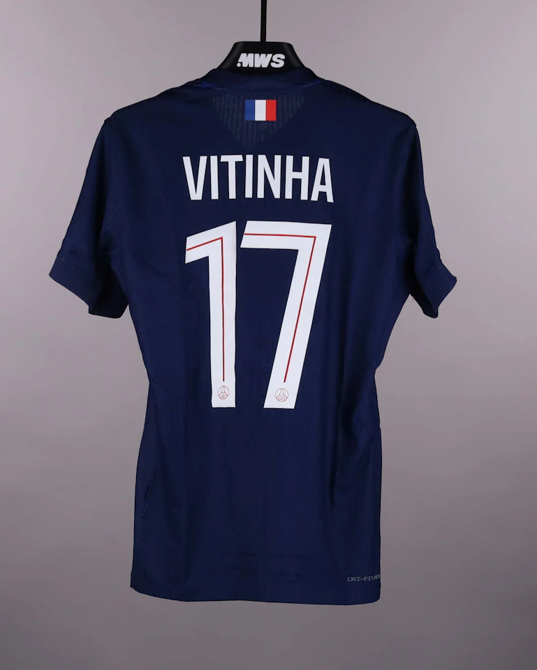 Vitinha Paris Saint-Germain shirt