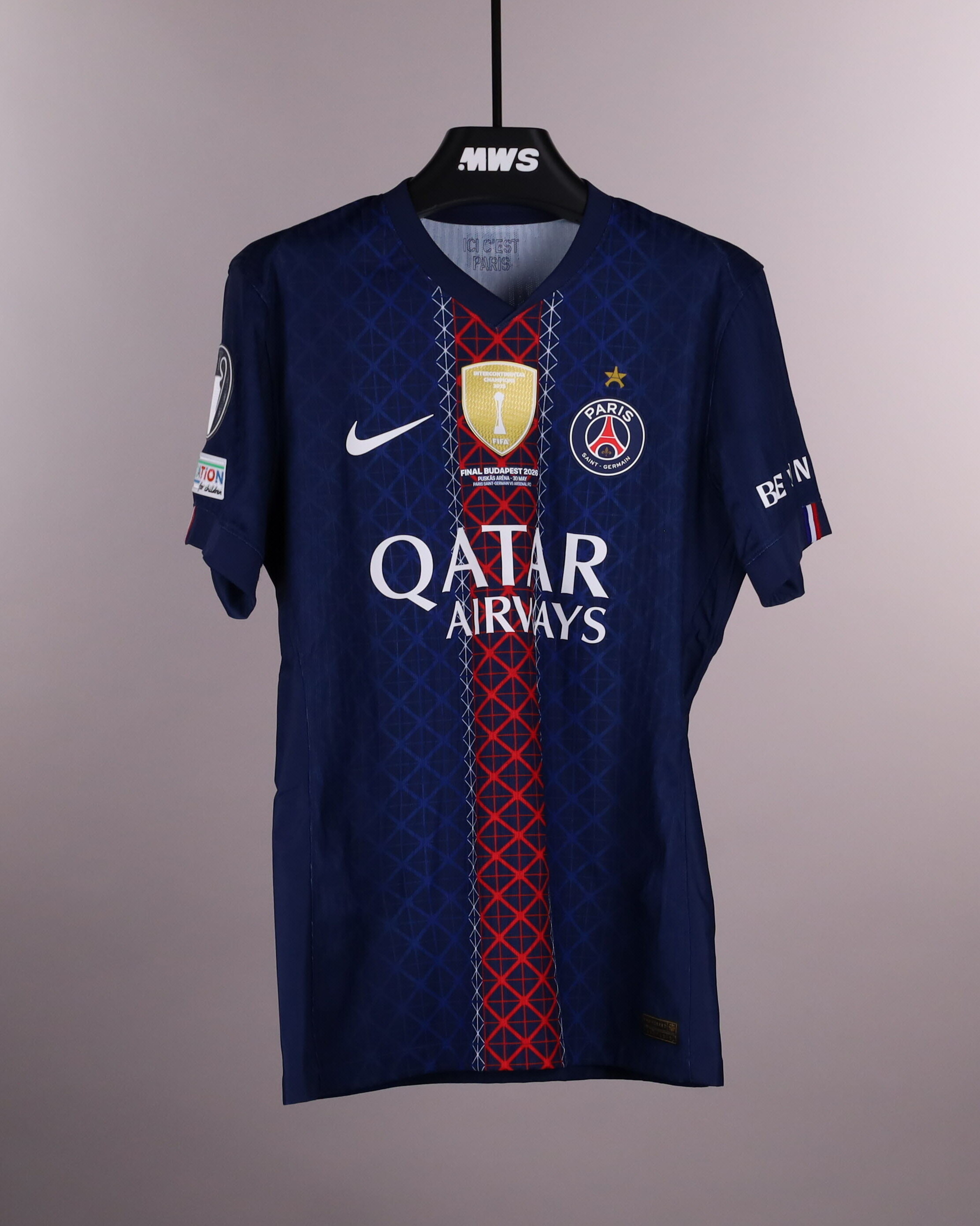 Vitinha Paris Saint-Germain shirt