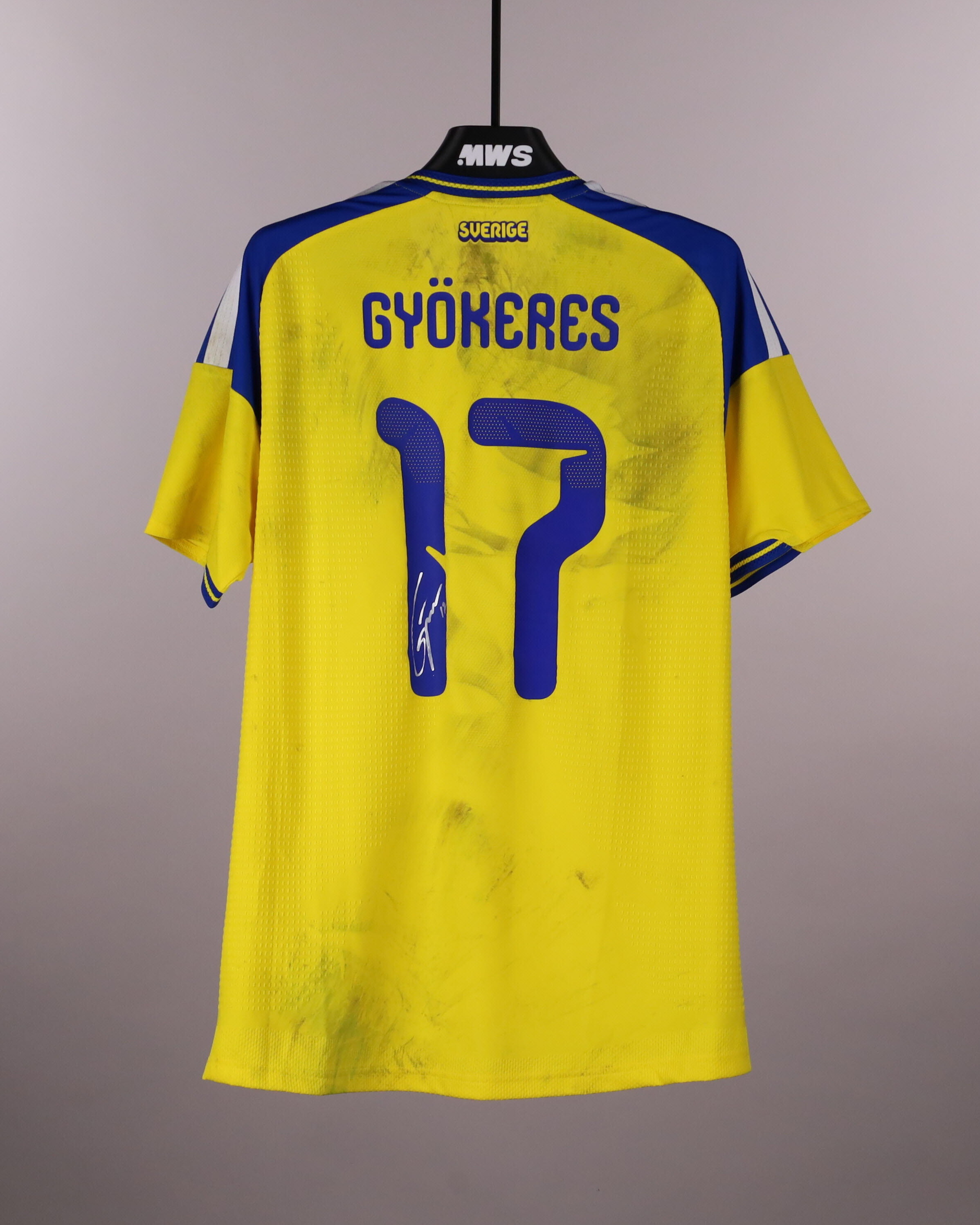 Viktor Gyökeres | Sweden - Greece | MatchWornShirt