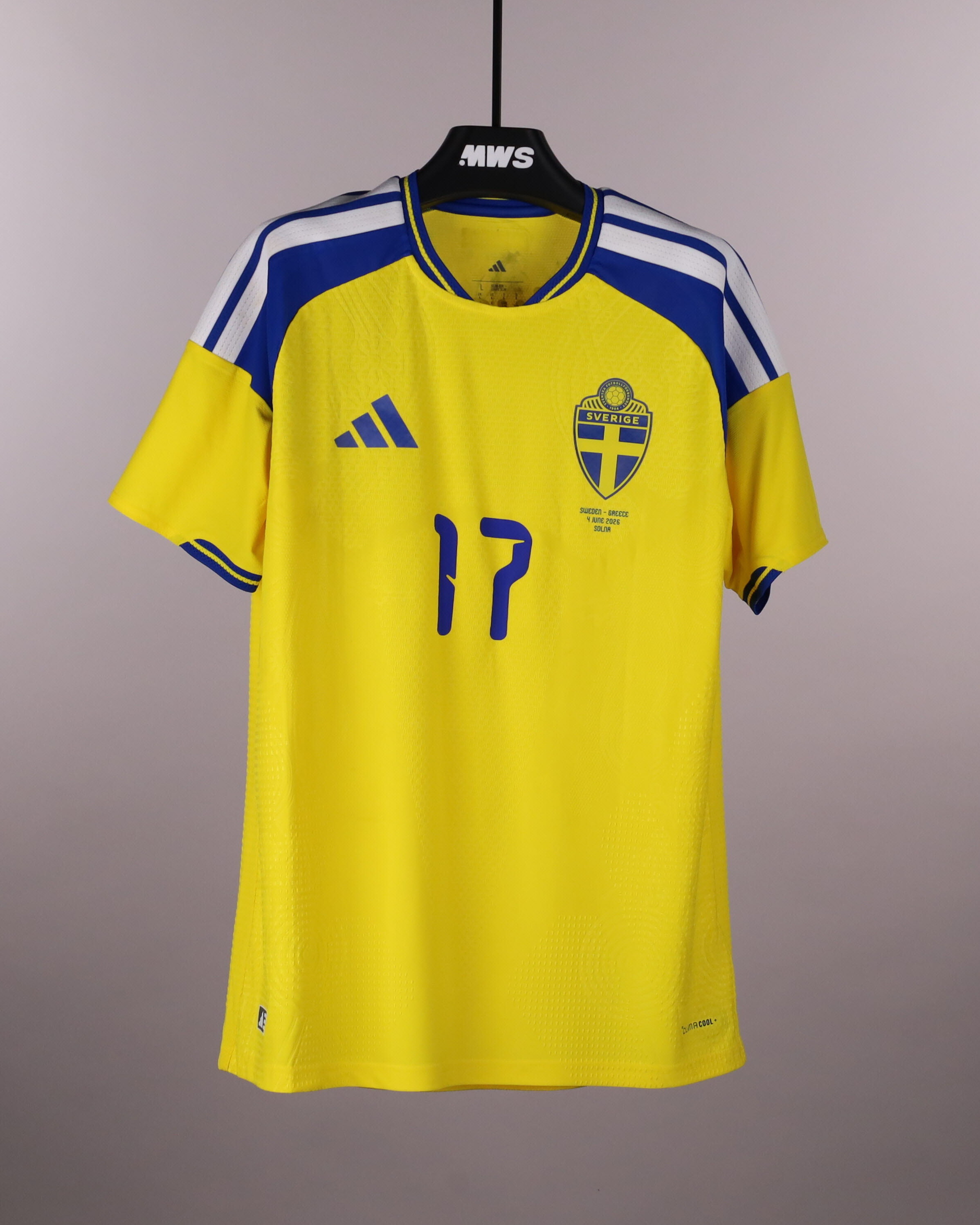 Viktor Gyökeres Sweden shirt