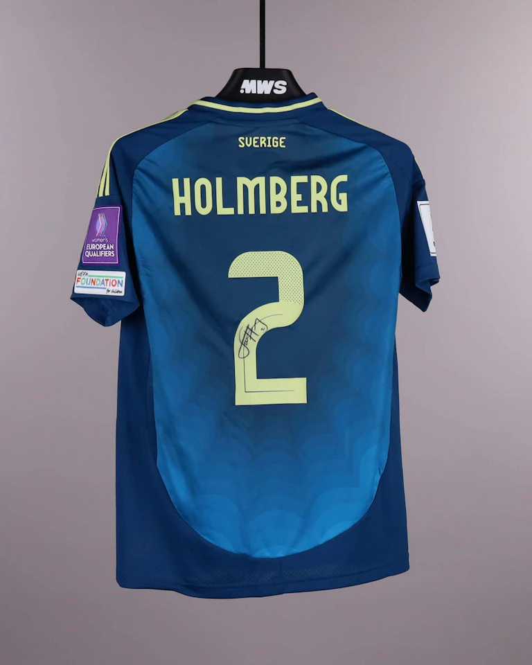 Smilla Holmberg Sweden W forması