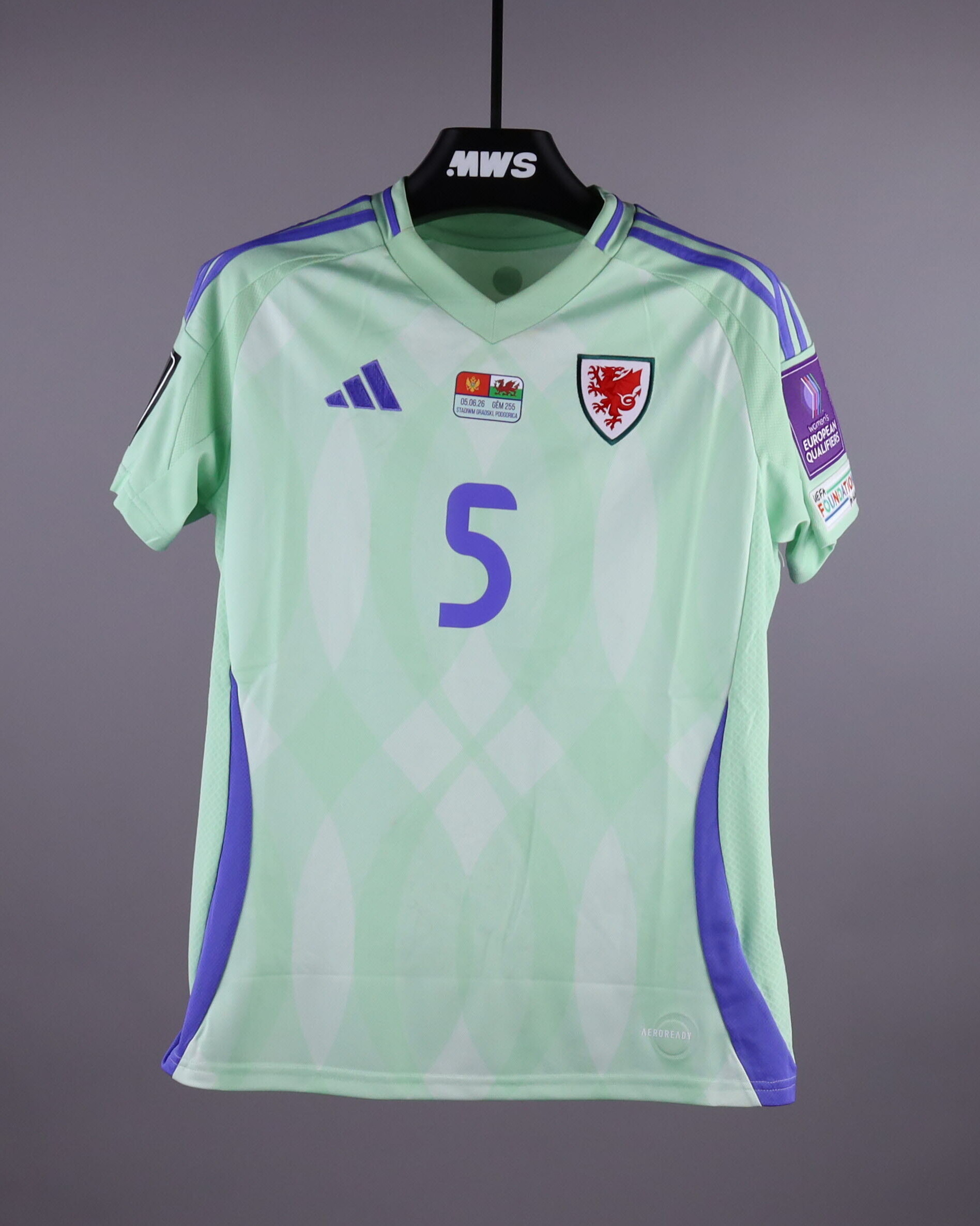 Rhiannon Roberts Wales W jersey