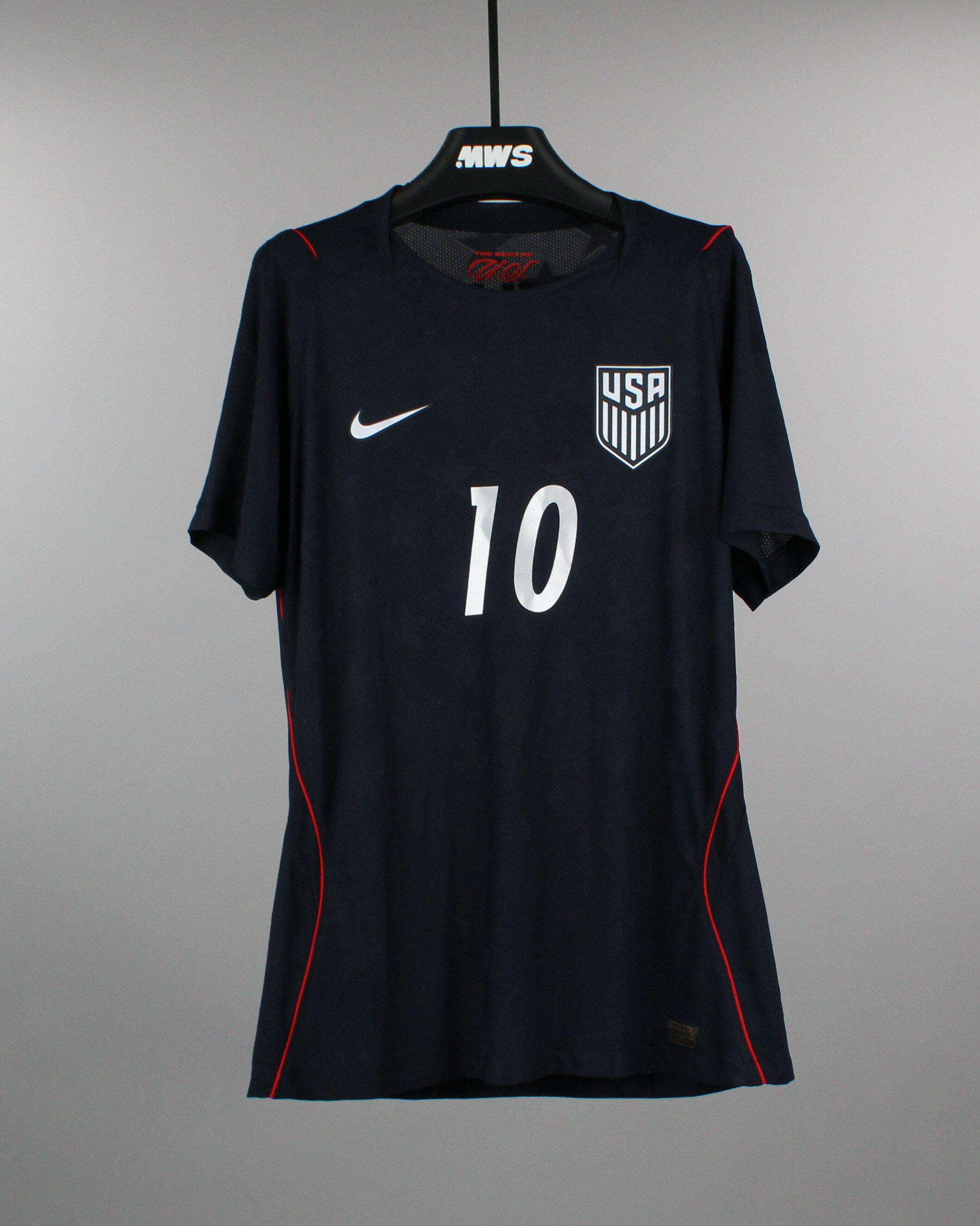 Christian Pulisic United States shirt
