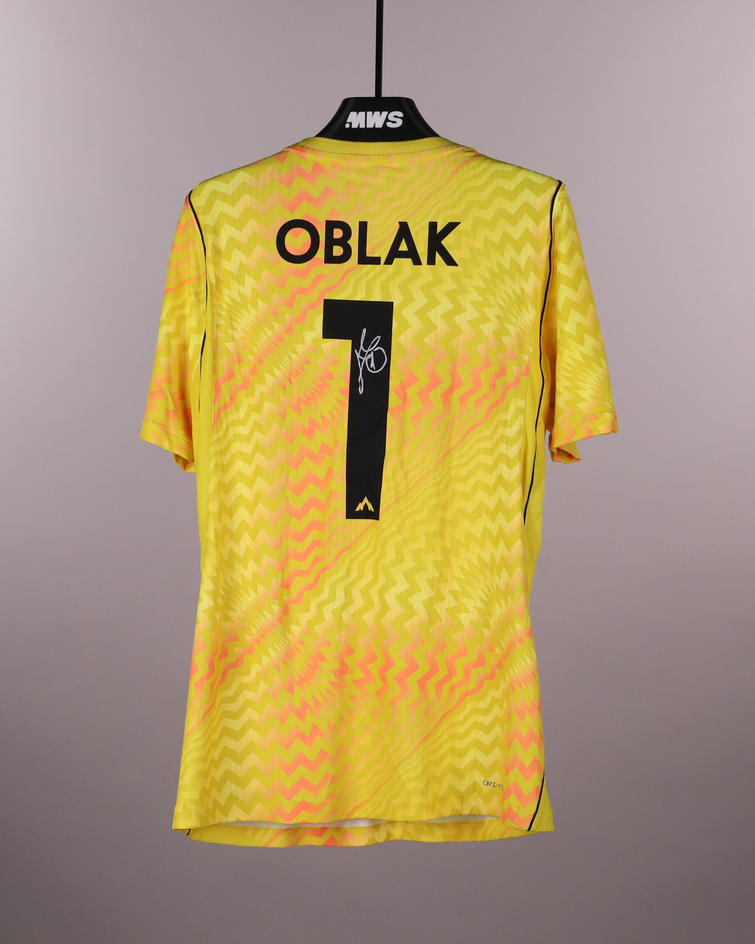 Jan Oblak Slovenia shirt