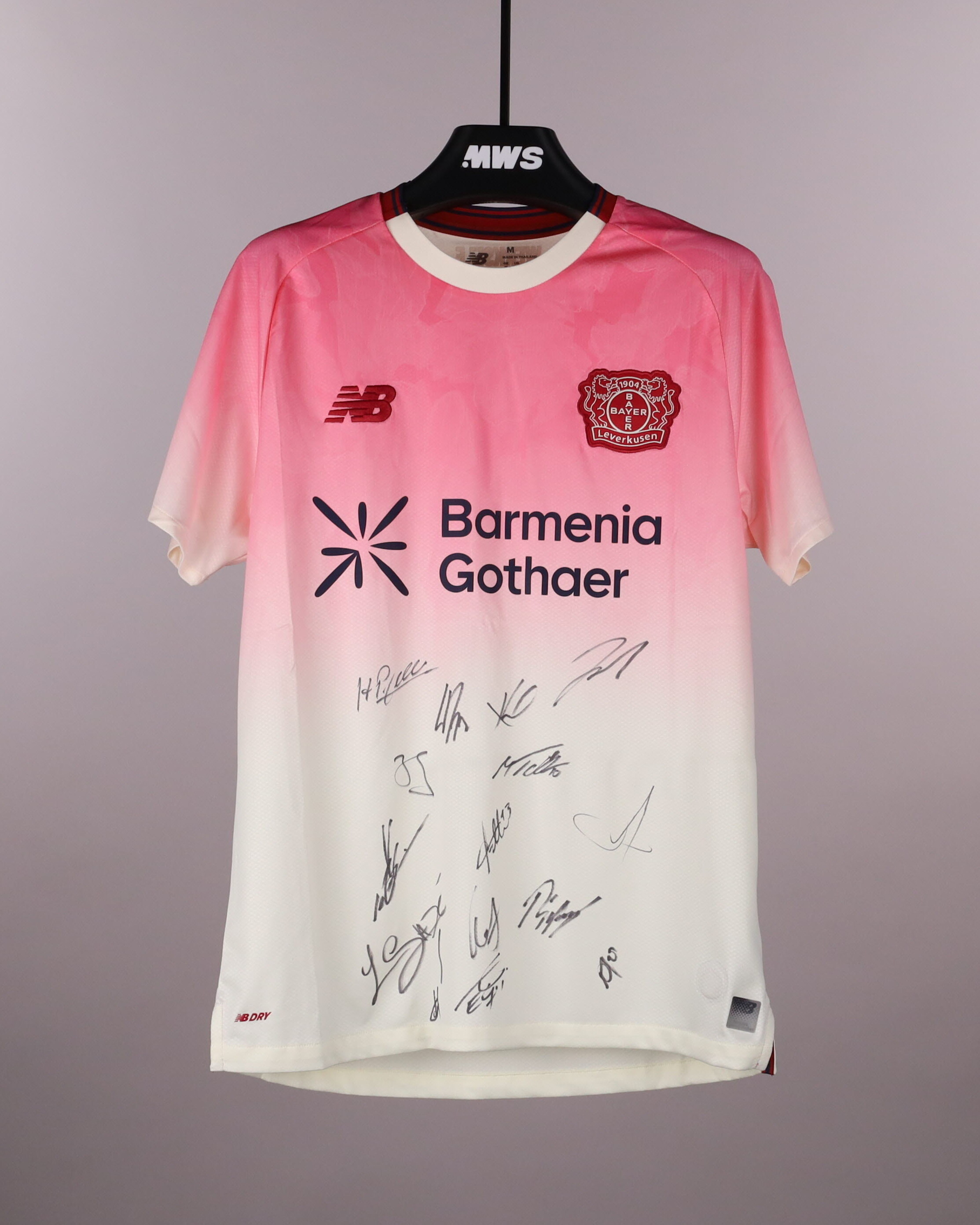 Bayer Leverkusen NEUVILLE 27 サイン入りシャツ Squad Signed Away Shirt | MatchWornShirt