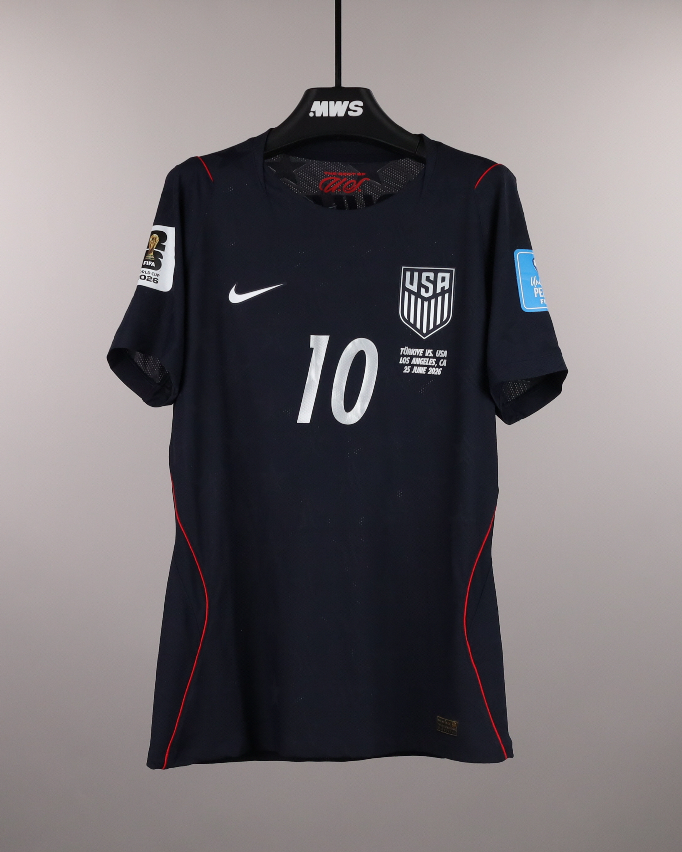Christian Pulisic United States shirt