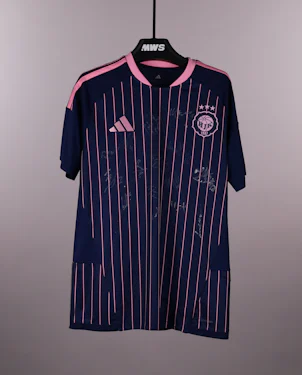 Squad Signed Shirt | HJK Helsinki