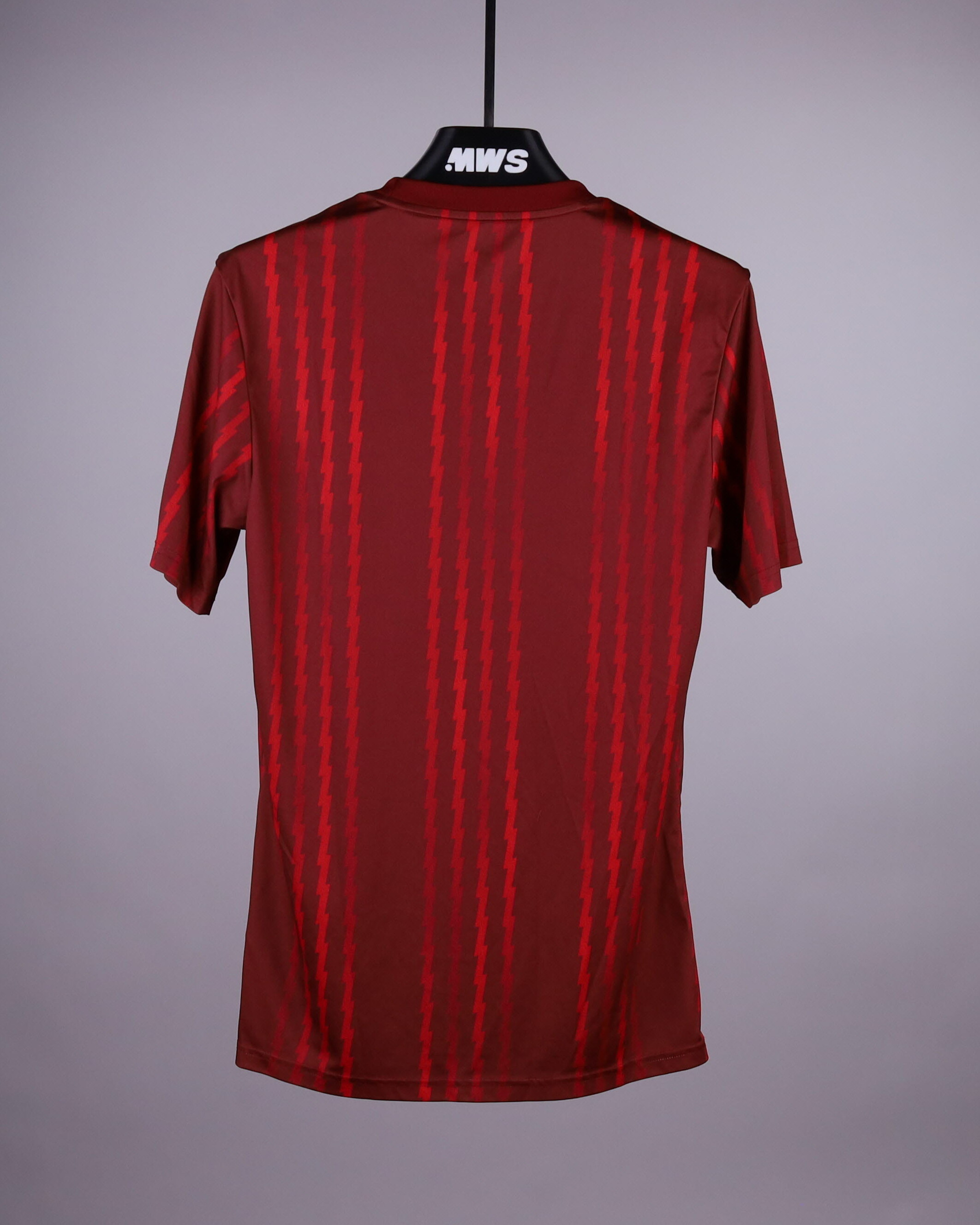 Leandro Trossard | Short Sleeve Prematch Shirt | MatchWornShirt